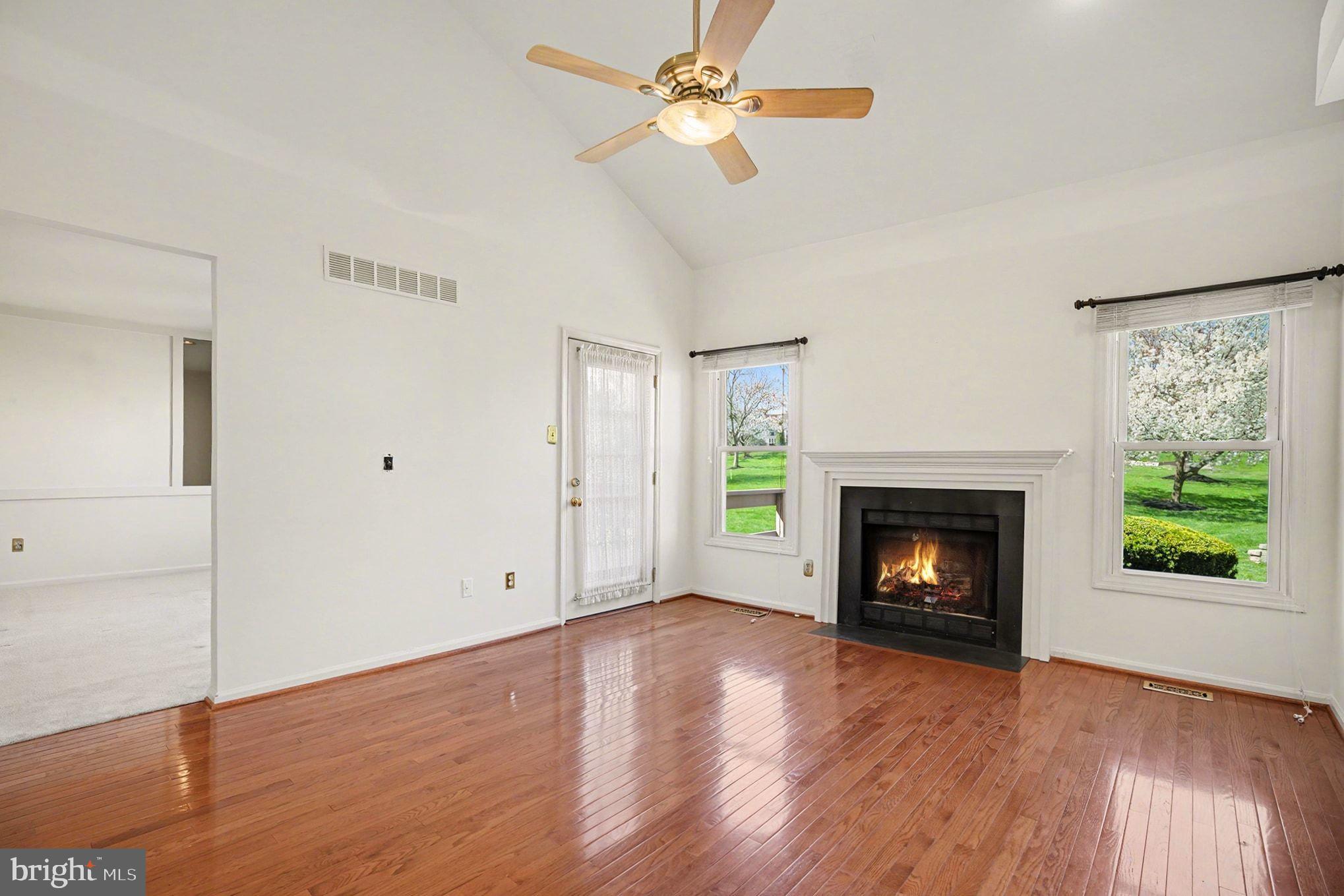 PINECREST - Residential