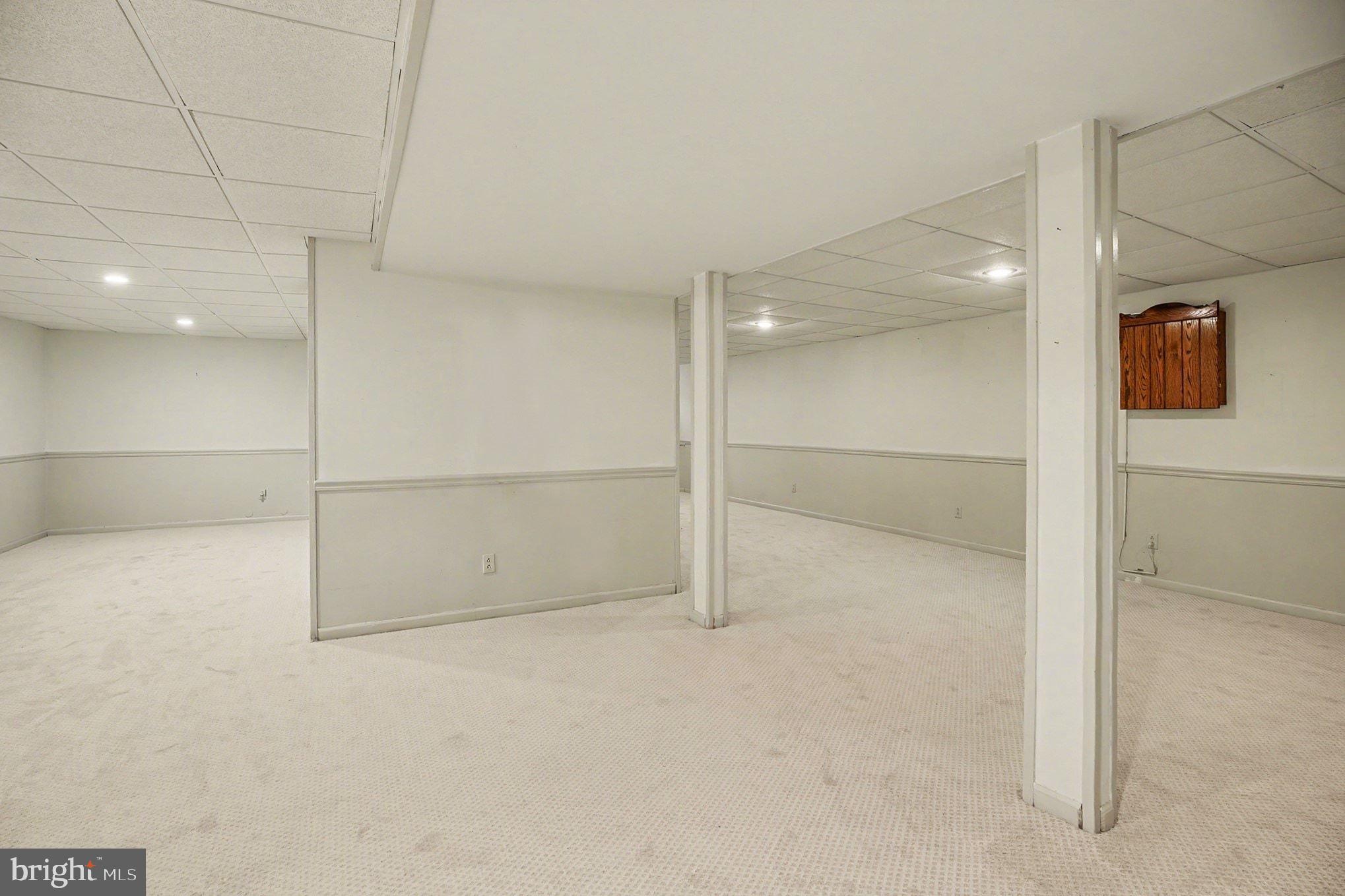 PINECREST - Residential