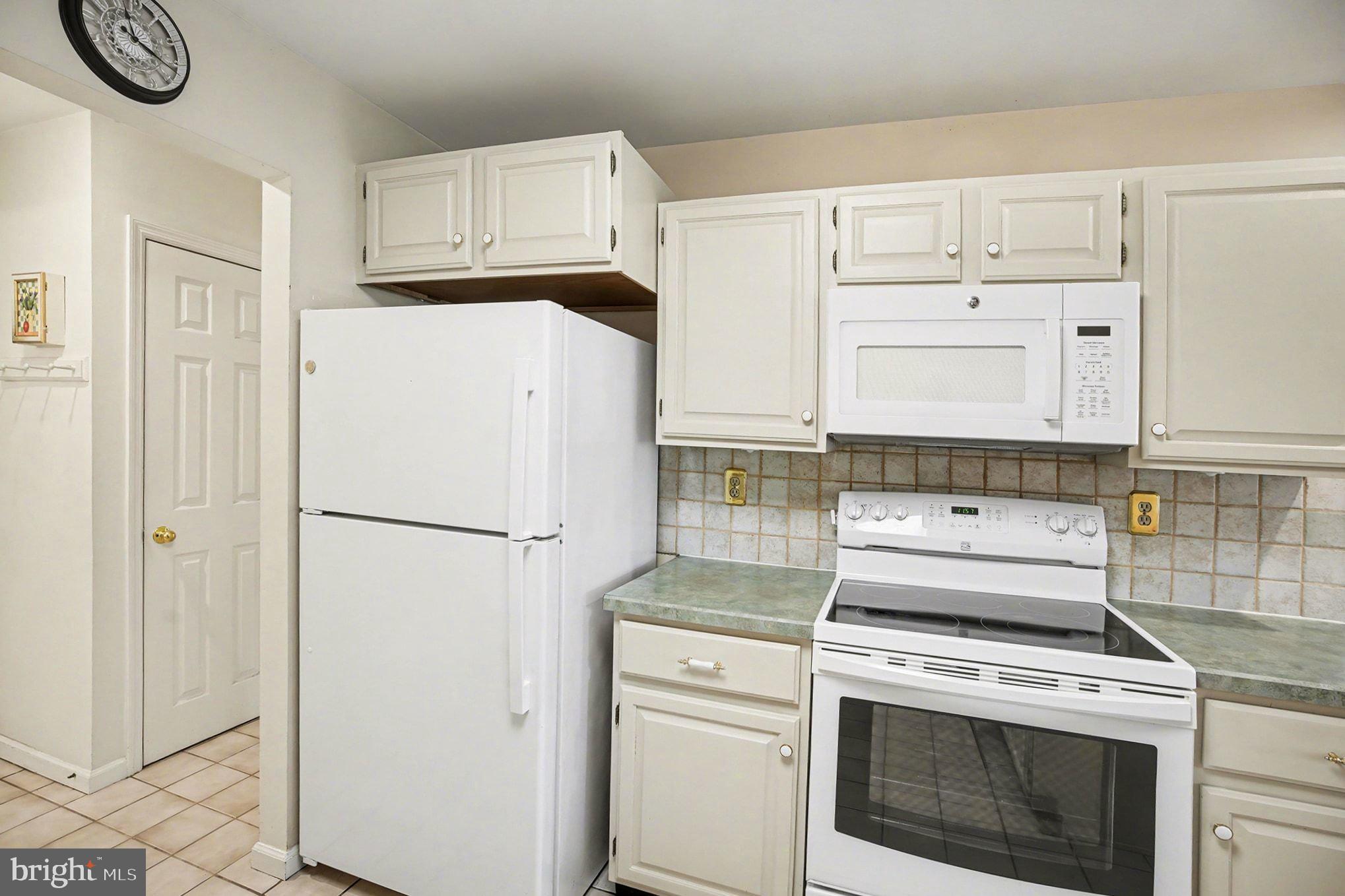 PINECREST - Residential