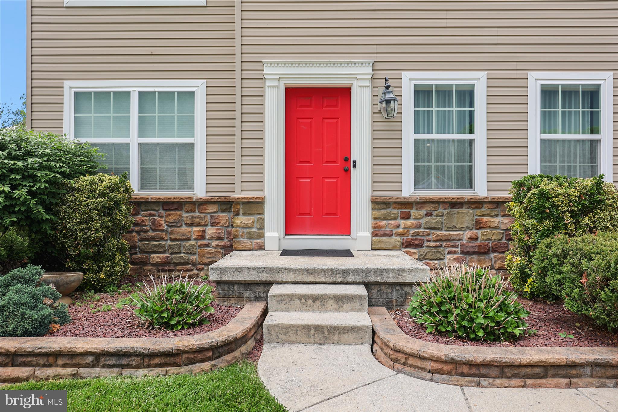 135 SURREY LANE