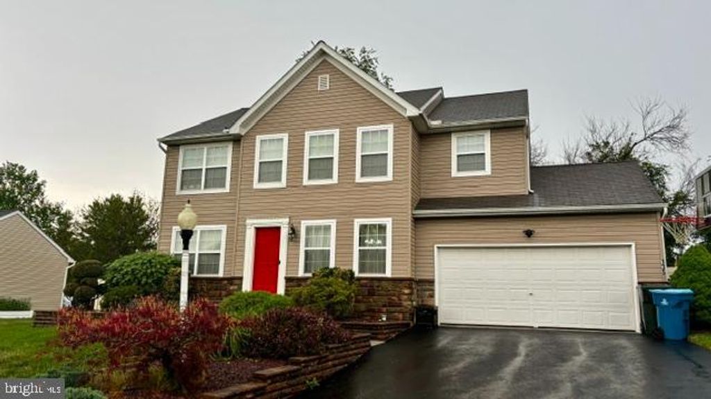 Photo of 135 Surrey Lane, YORK, PA 17402 (MLS # PAYK2103818)