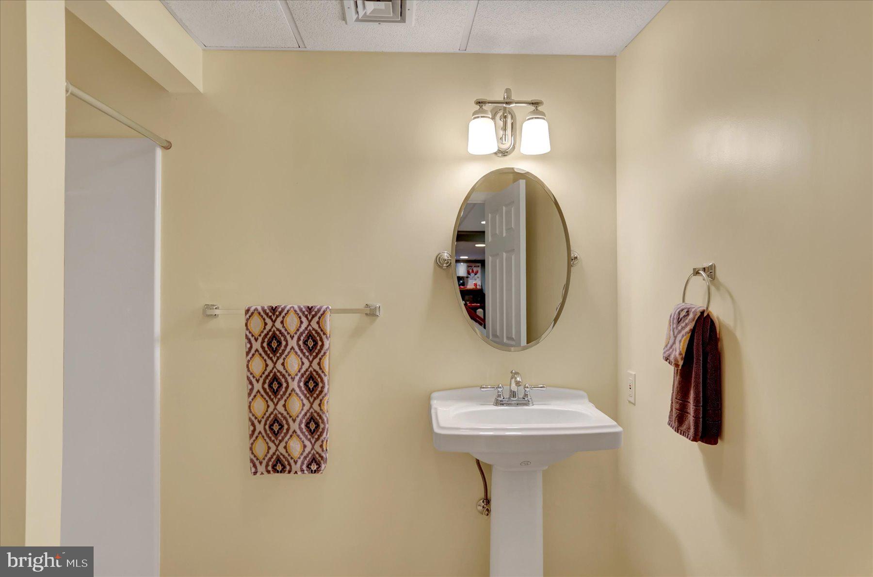 WINDING HILLS - Residential