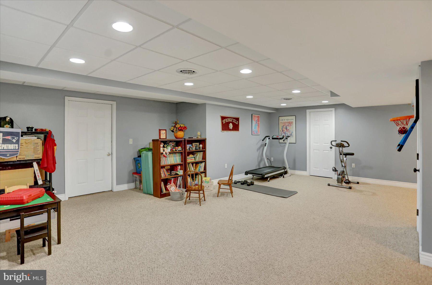 WINDING HILLS - Residential