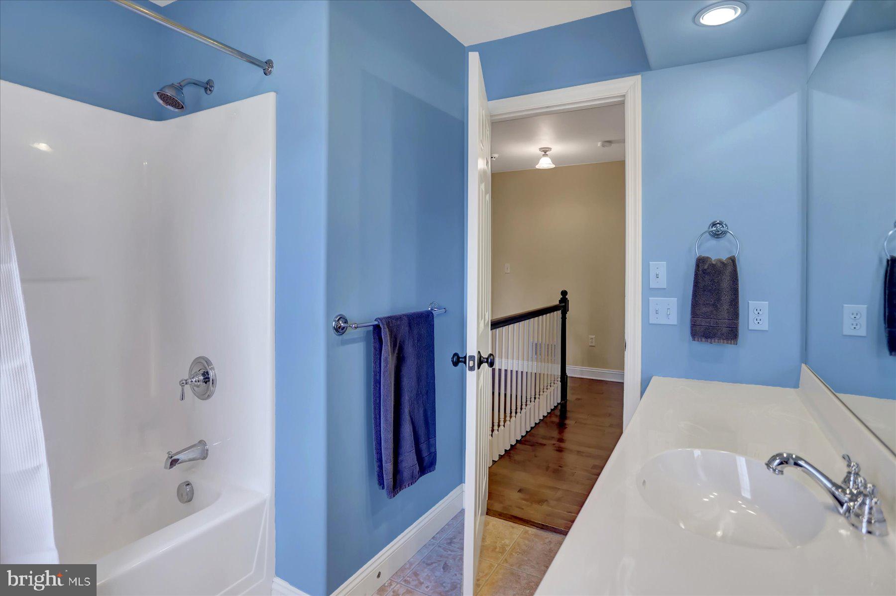 WINDING HILLS - Residential