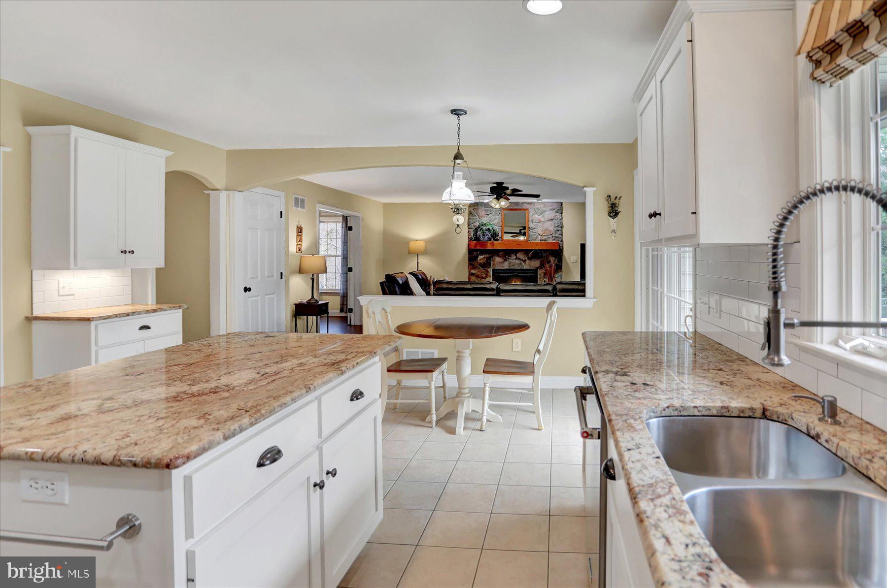 WINDING HILLS - Residential