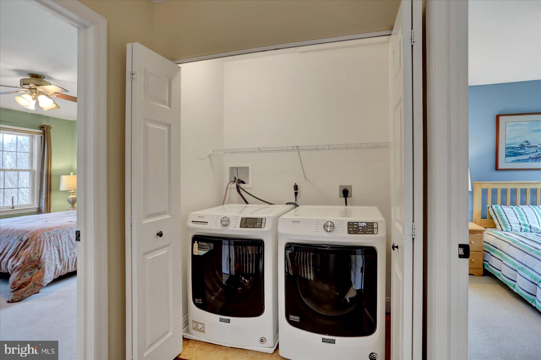 WINDING HILLS - Residential