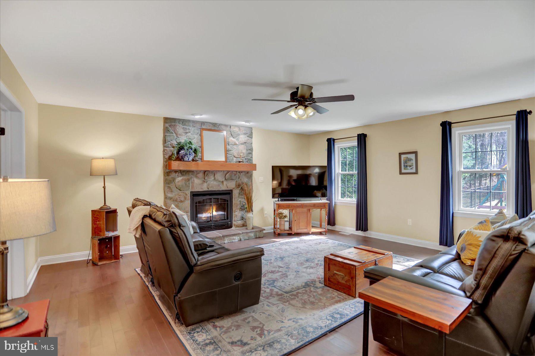 WINDING HILLS - Residential