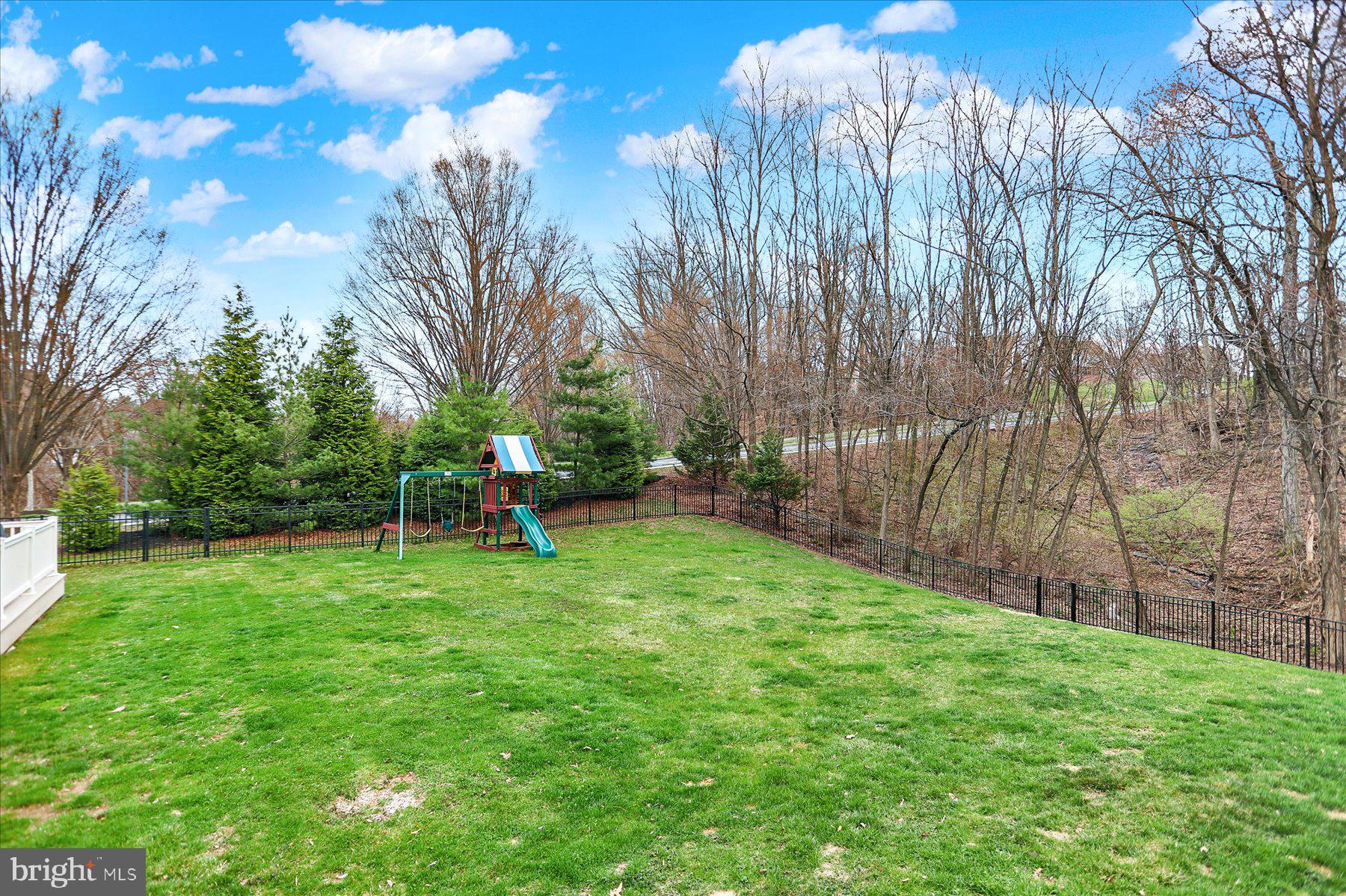 WINDING HILLS - Residential