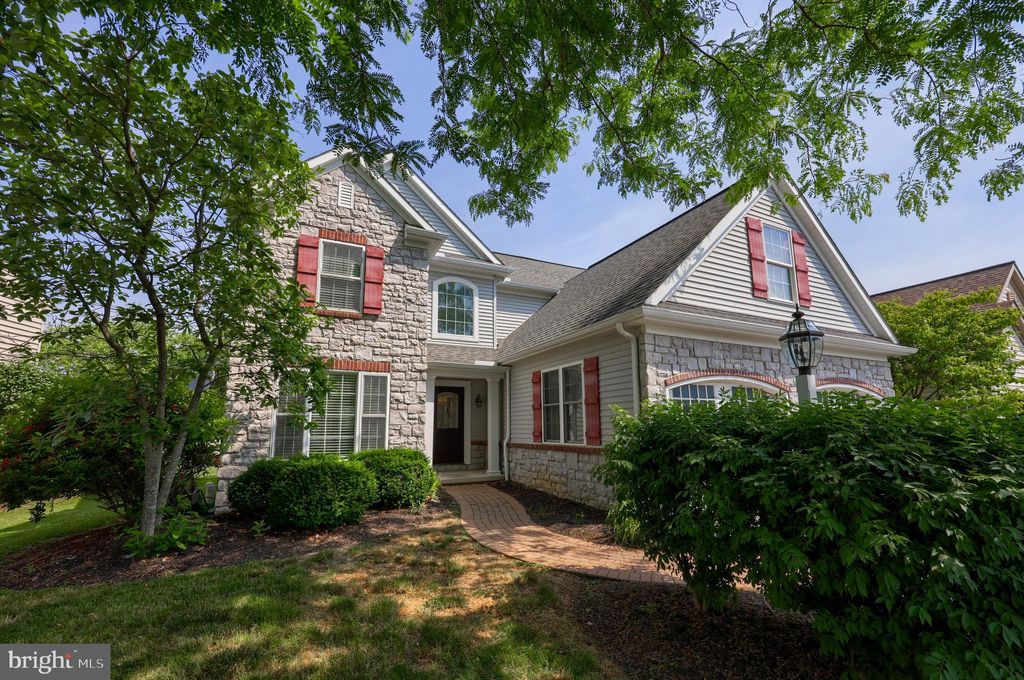 Photo of 1309 Heatherwood Drive, Mount Joy, PA 17552 (MLS # PALA2052156)