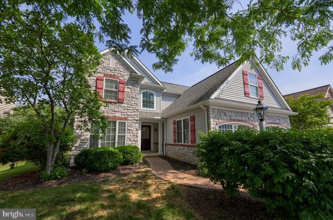 Photo of 1309 Heatherwood Drive, Mount Joy, PA 17552 (MLS # PALA2052156)