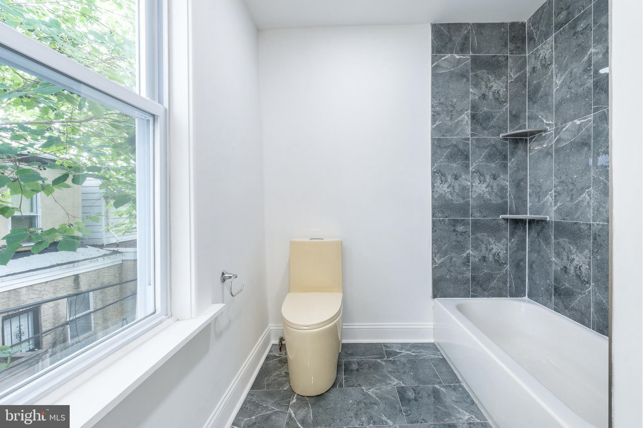 POINT BREEZE - Residential
