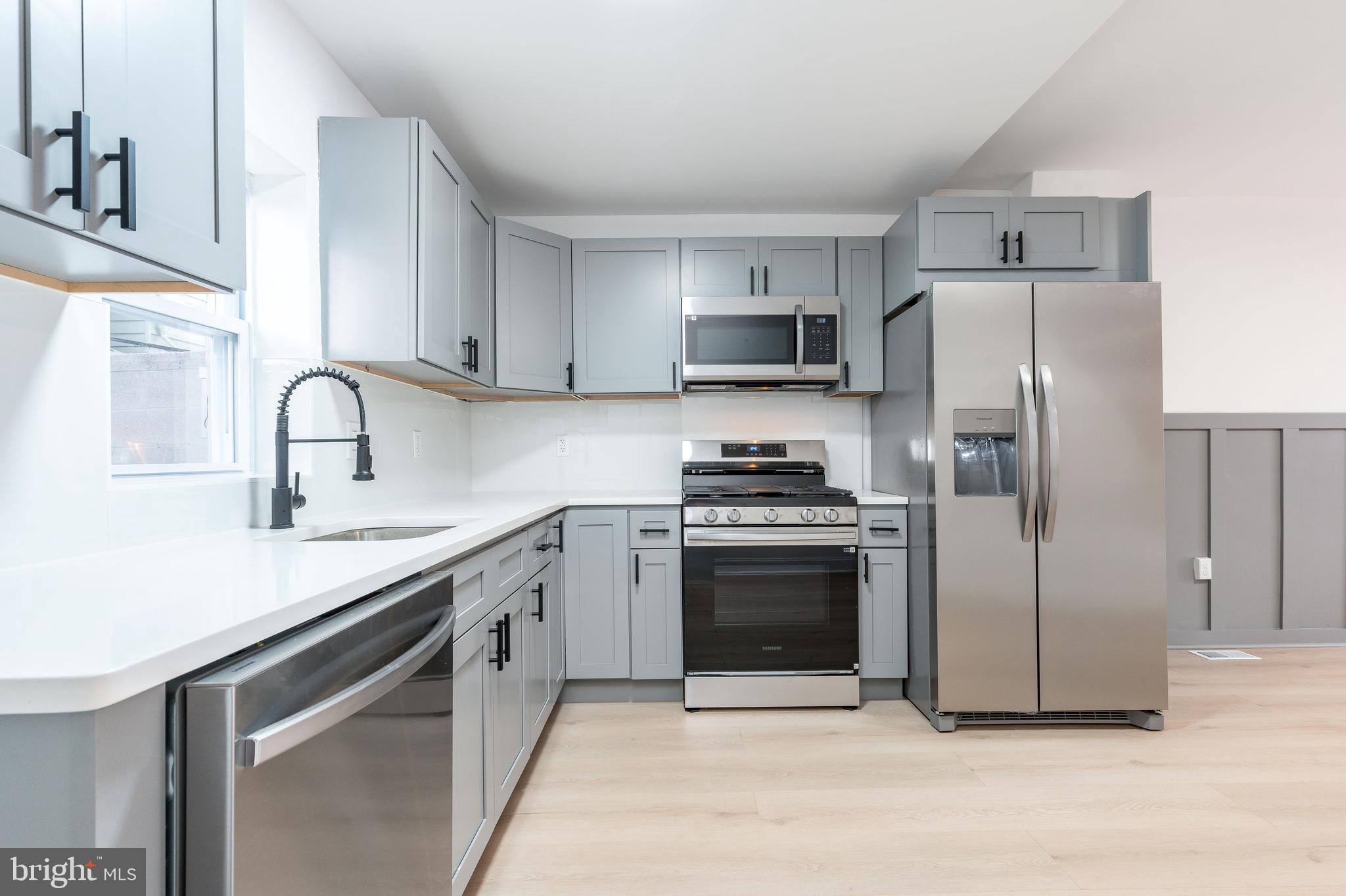 POINT BREEZE - Residential