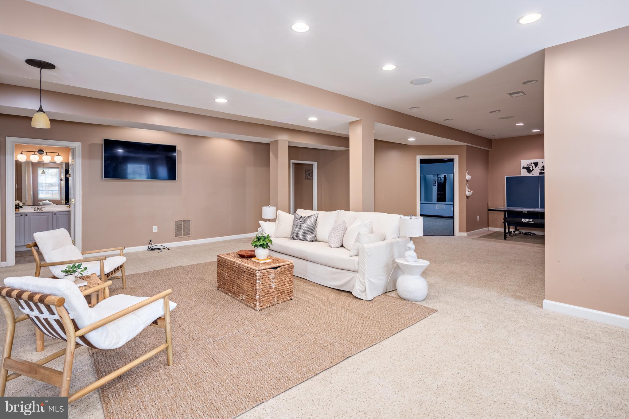 PERRY HALL - Residential