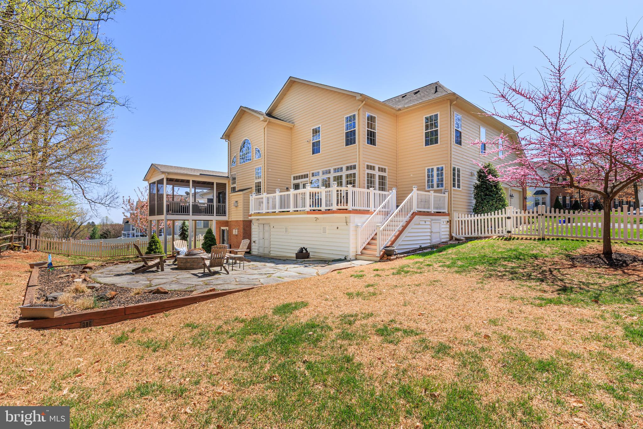 PERRY HALL - Residential