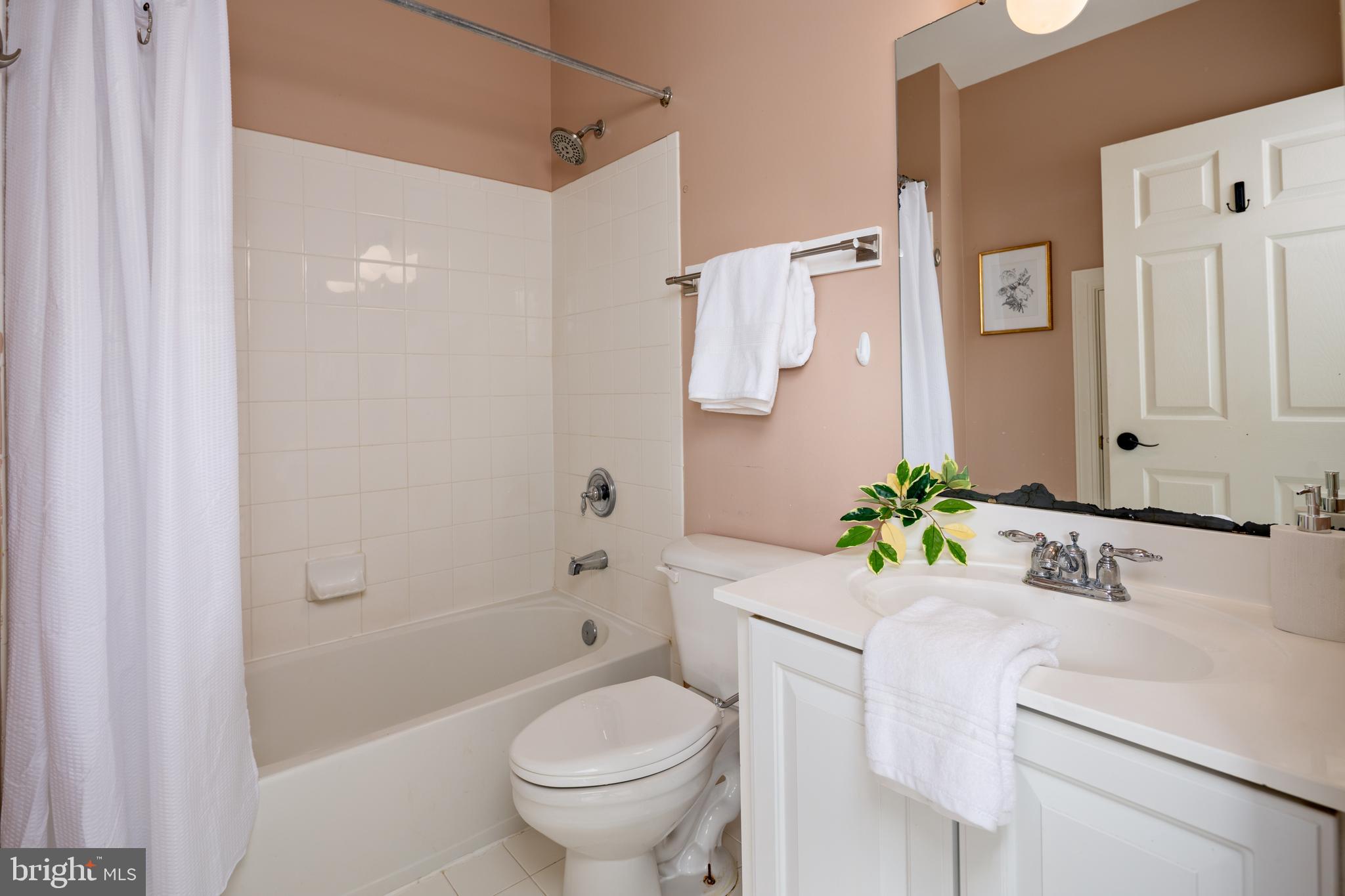 PERRY HALL - Residential