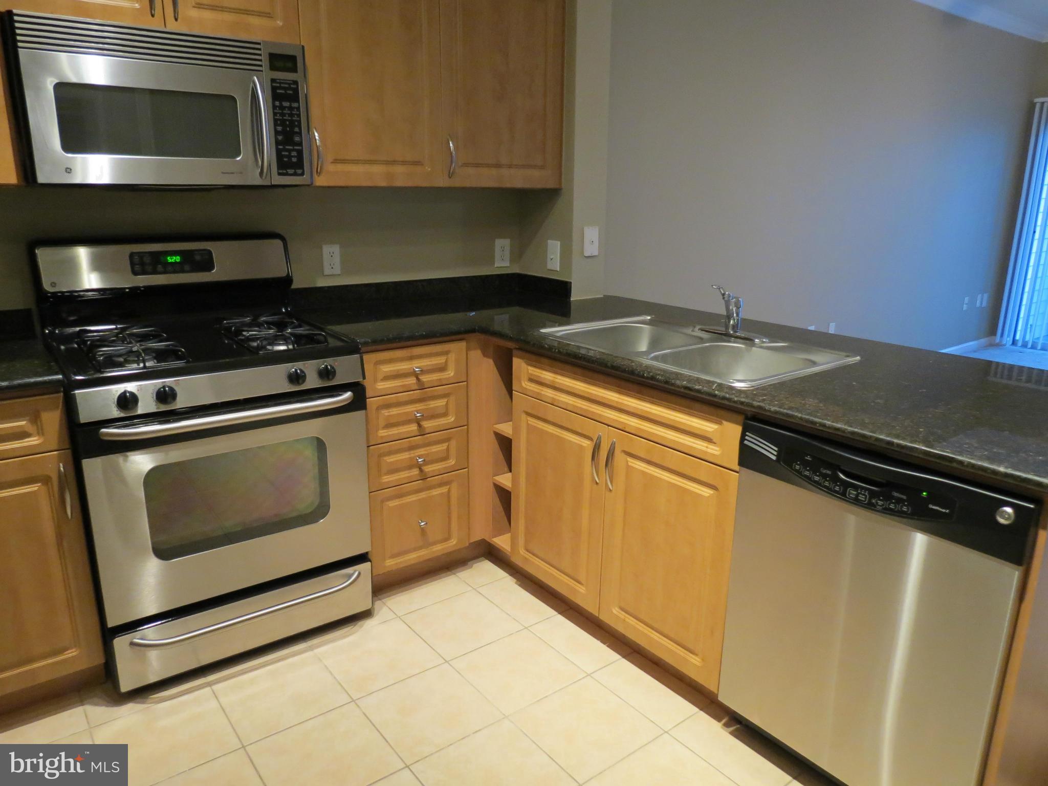 FAIRFAX RIDGE - Residential Lease