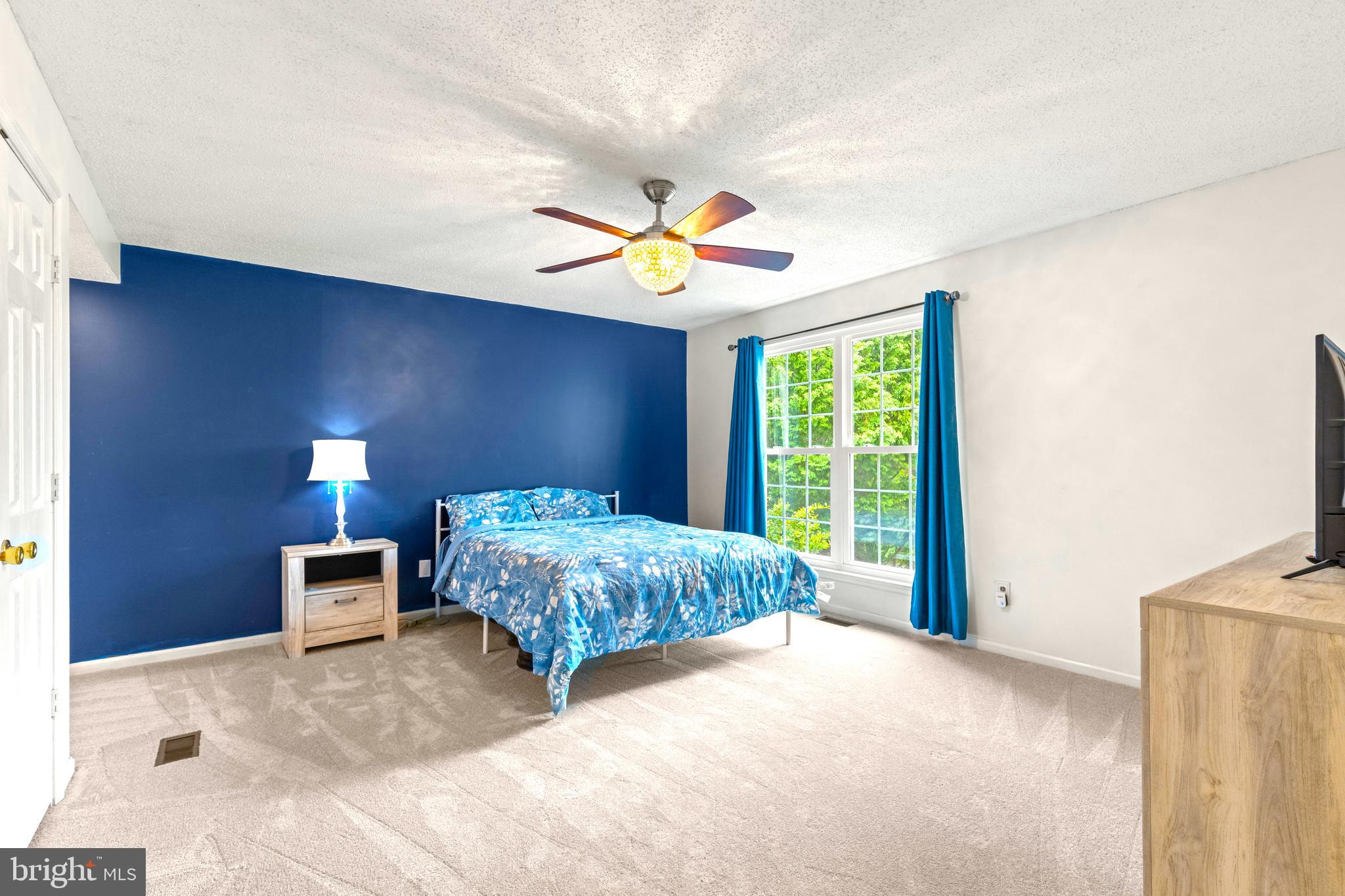 OAKENSHAW - Residential