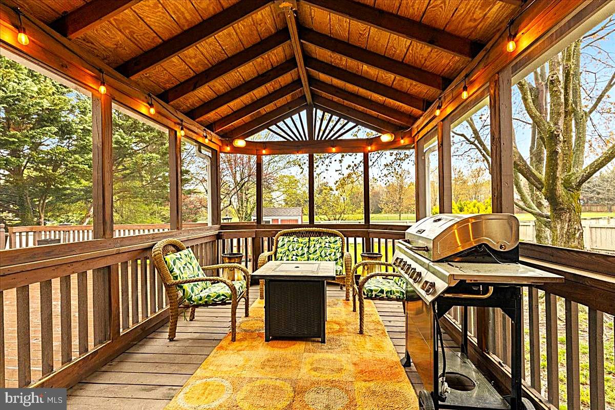 OAKENSHAW - Residential