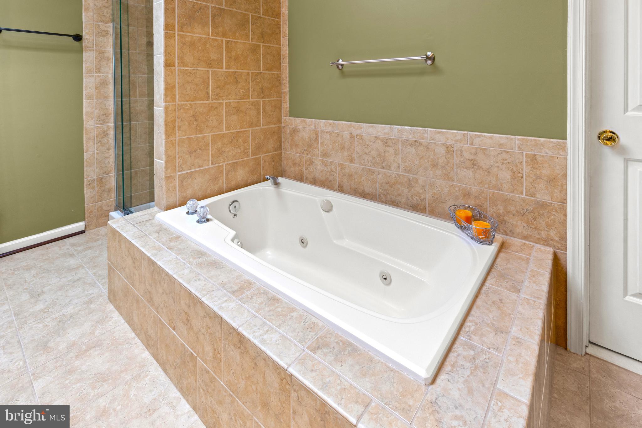 OAKENSHAW - Residential