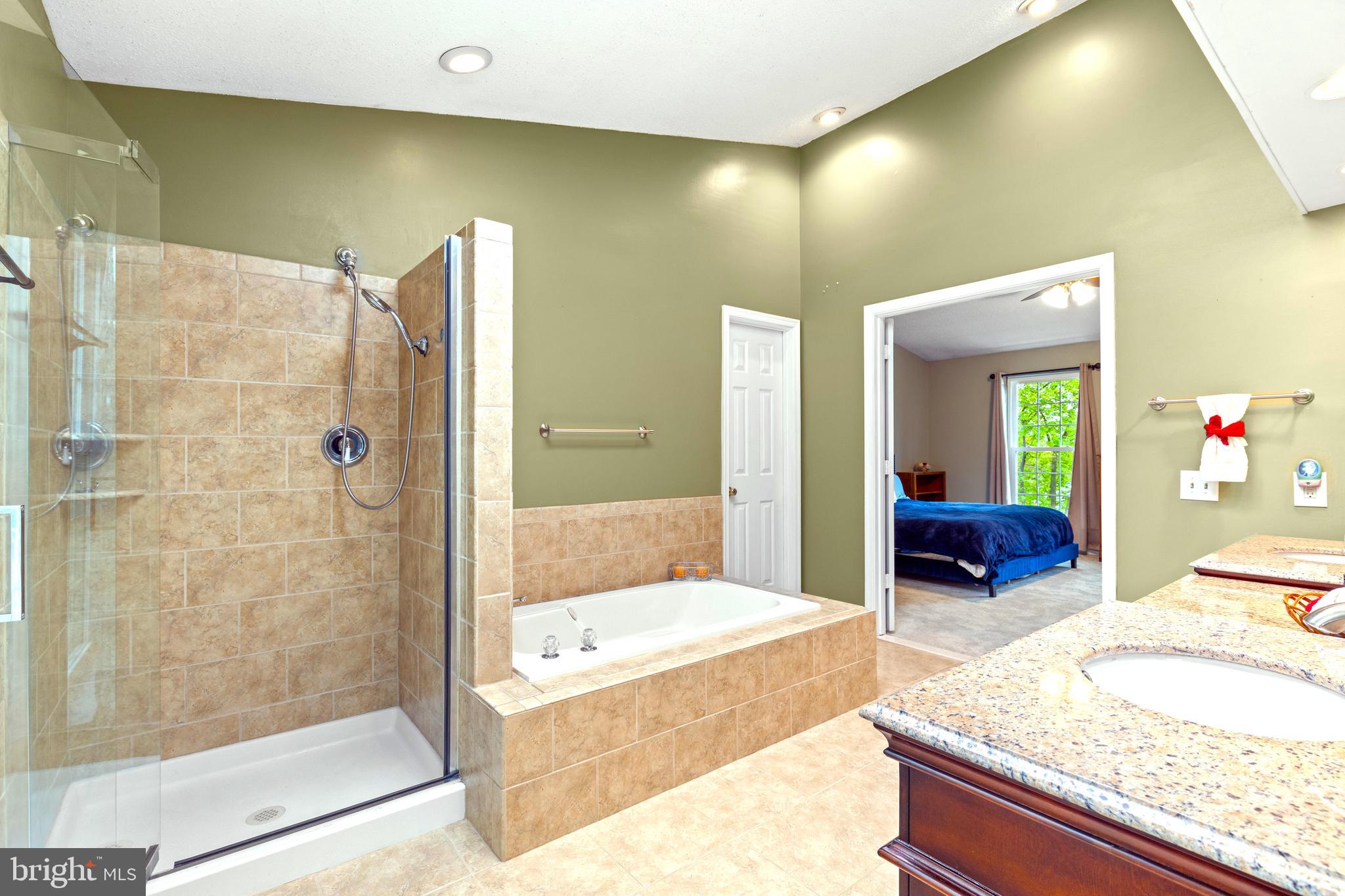 OAKENSHAW - Residential