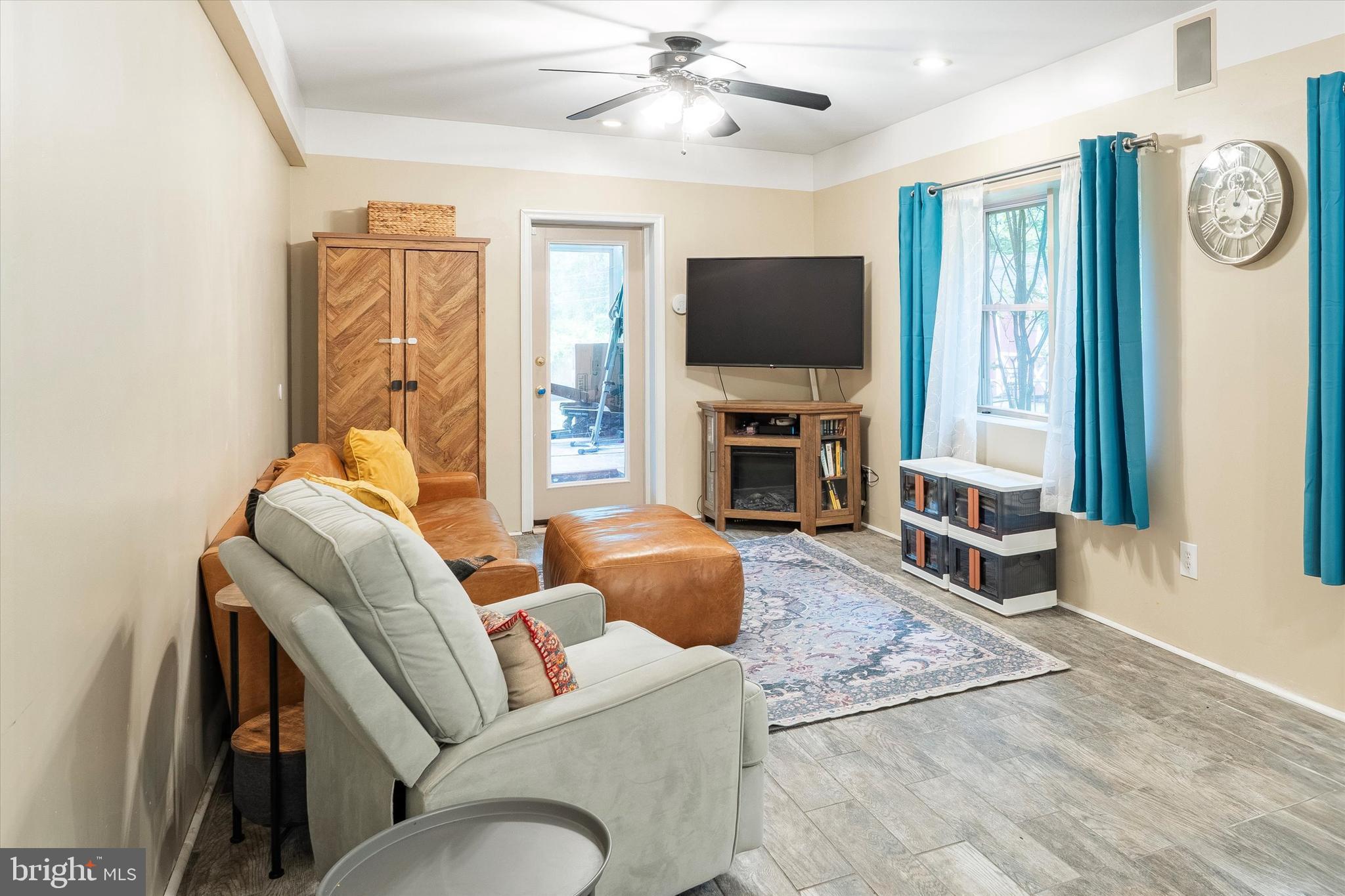 ROXBOROUGH - Residential