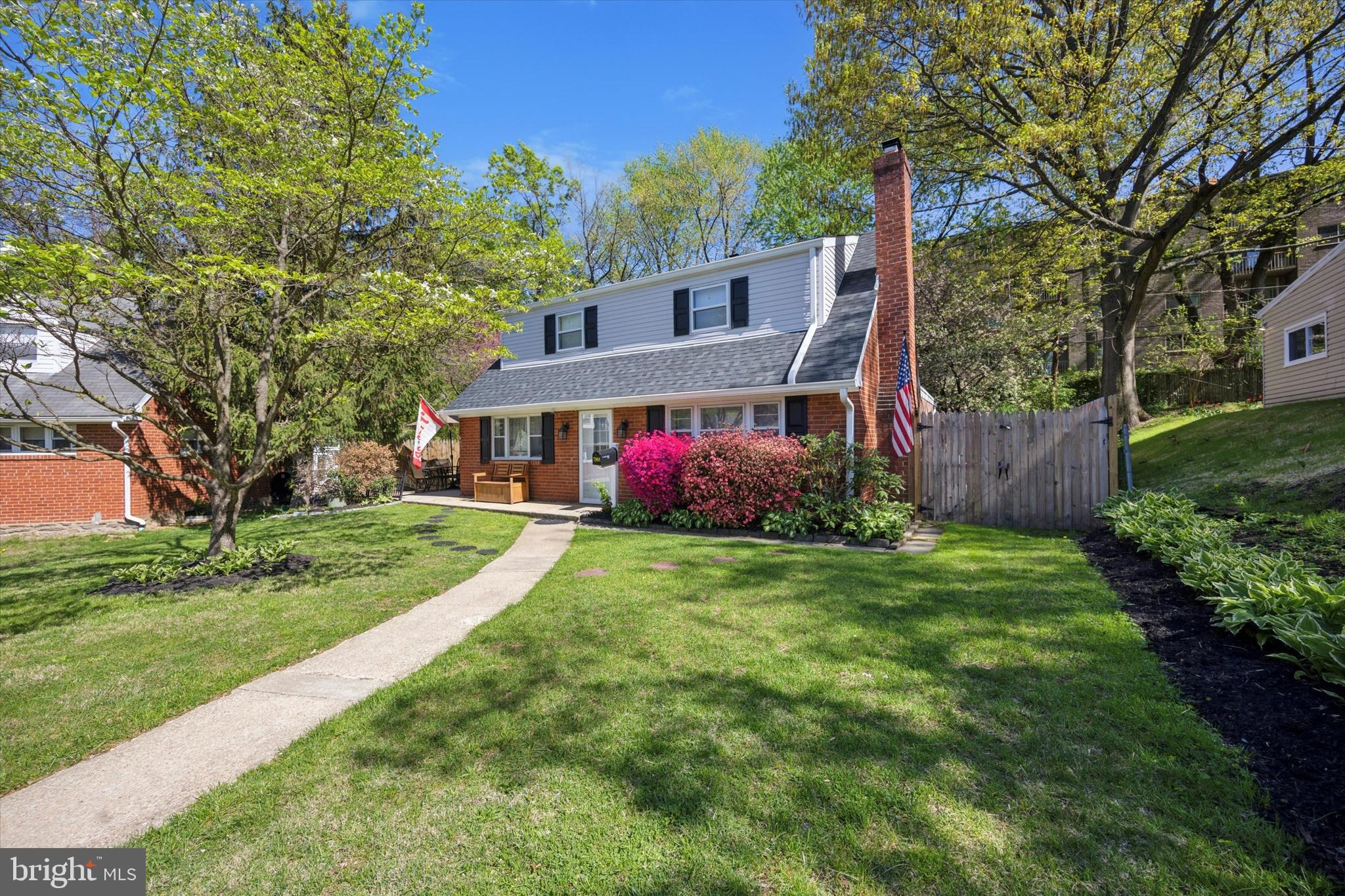 ROXBOROUGH - Residential