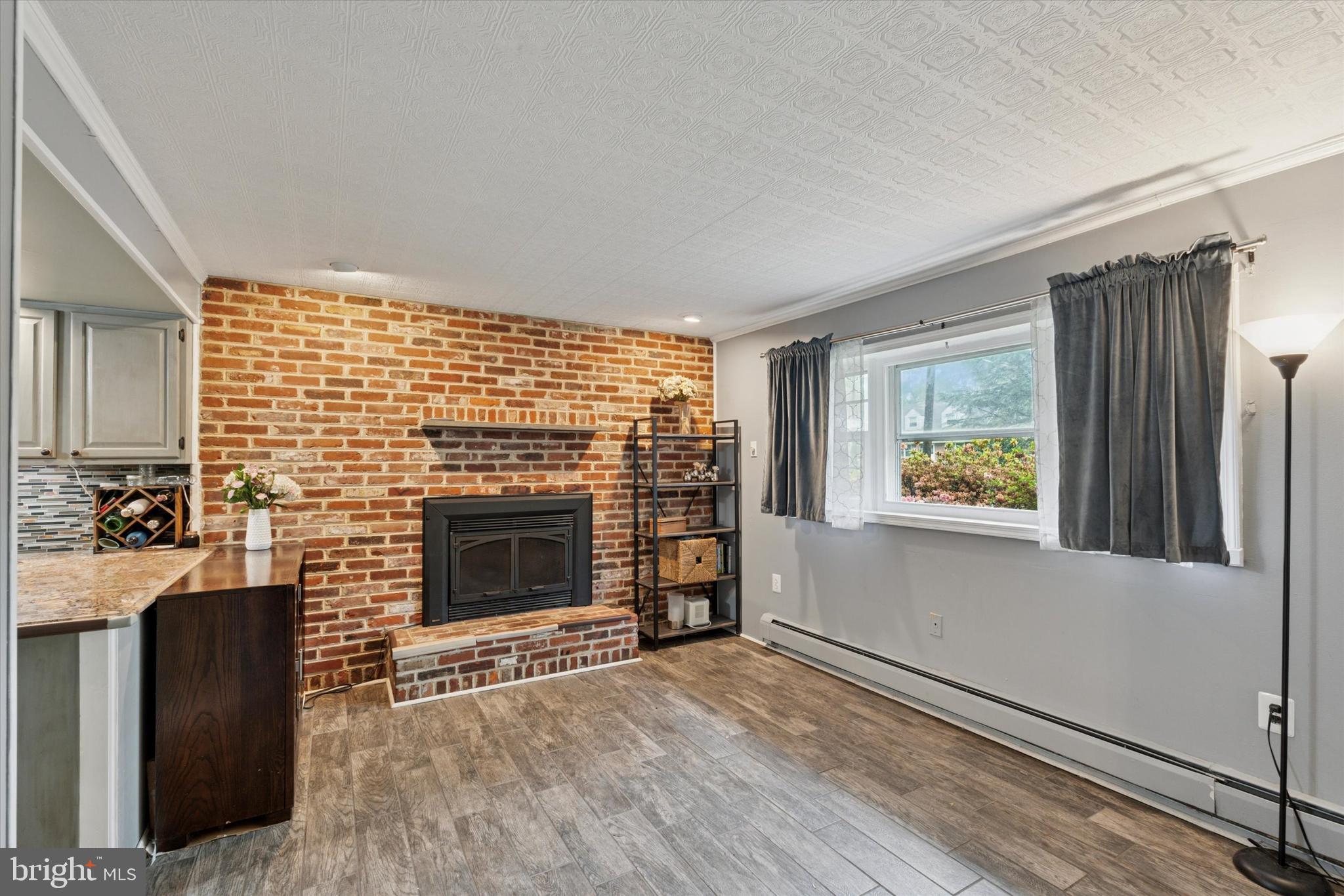 ROXBOROUGH - Residential