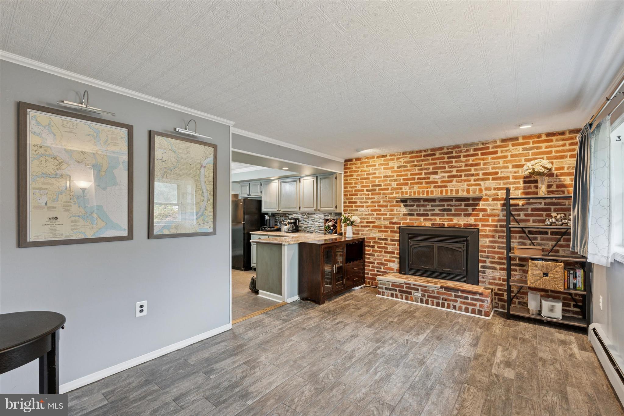 ROXBOROUGH - Residential