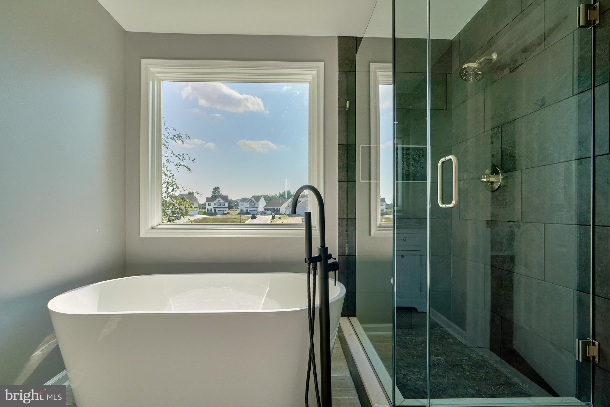 BAYVIEW ESTATES - Residential