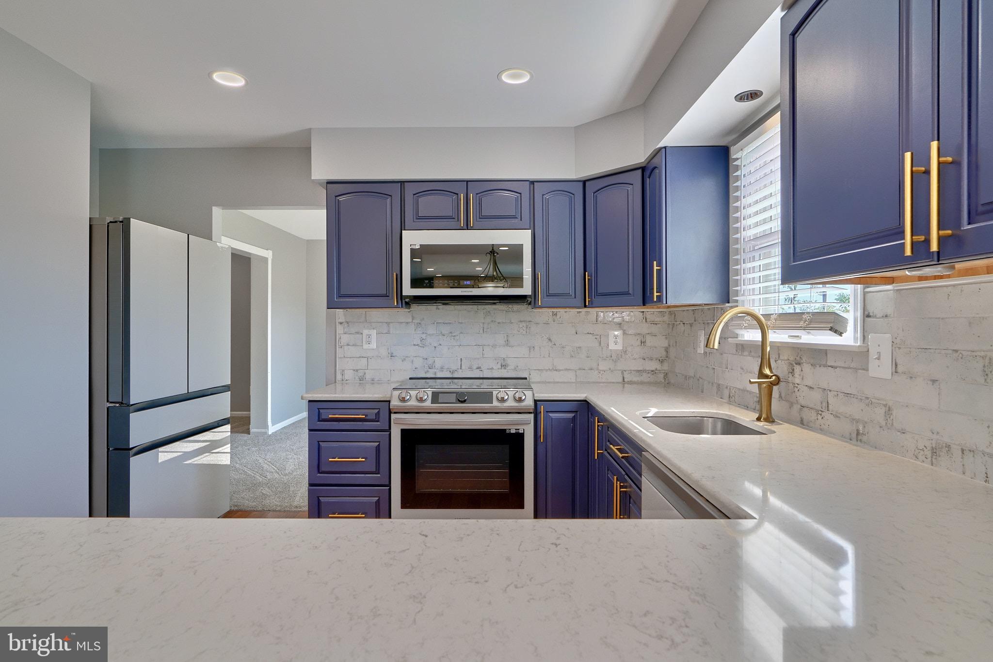 BAYVIEW ESTATES - Residential