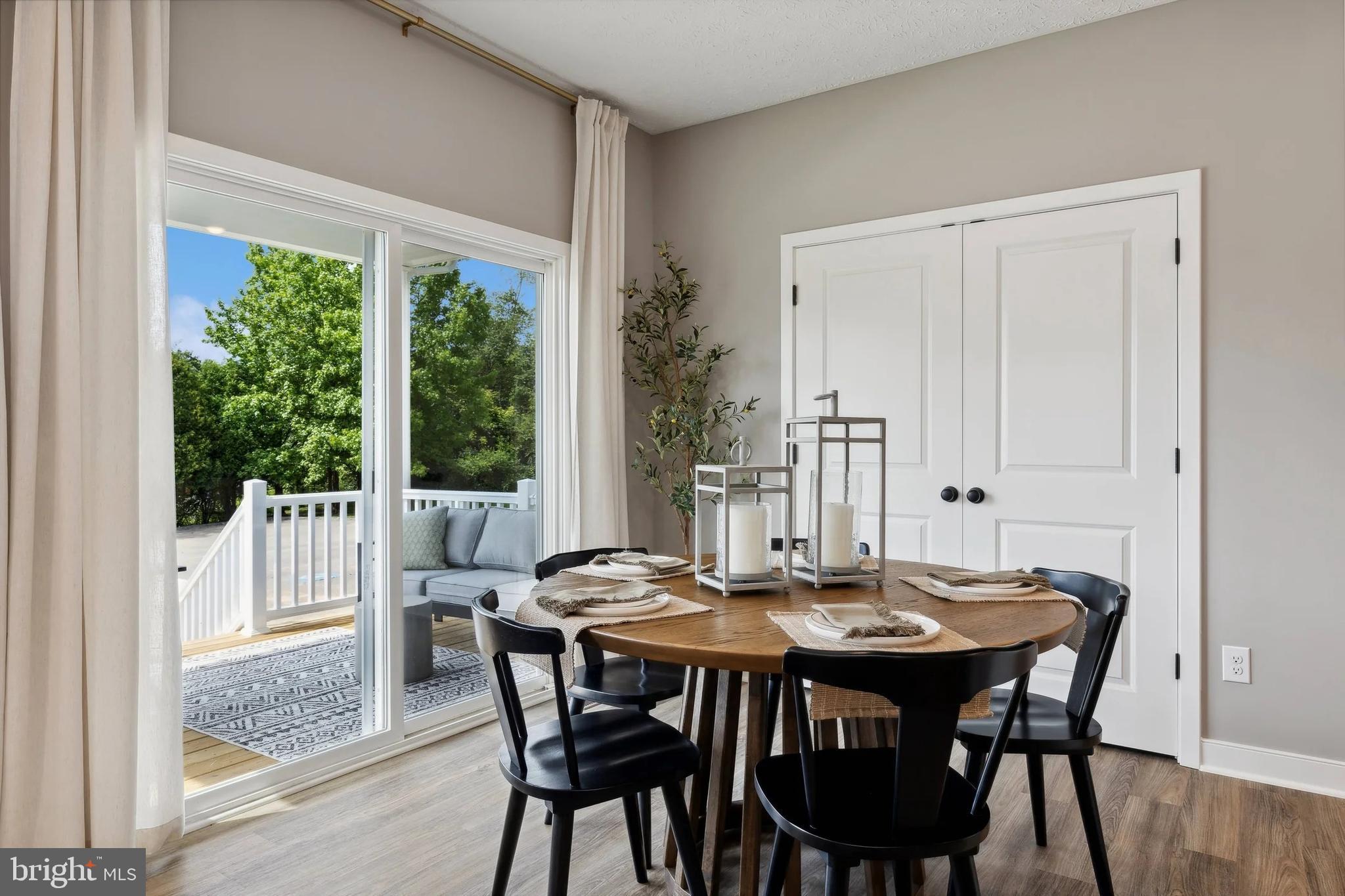 HUNTWELL WEST - Residential