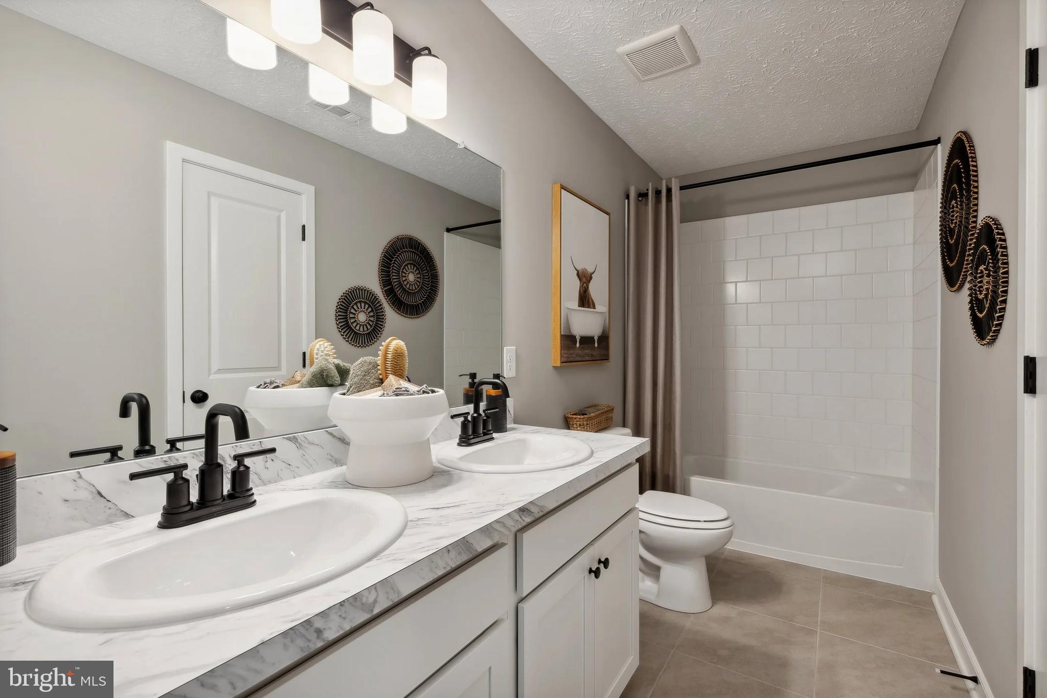 HUNTWELL WEST - Residential