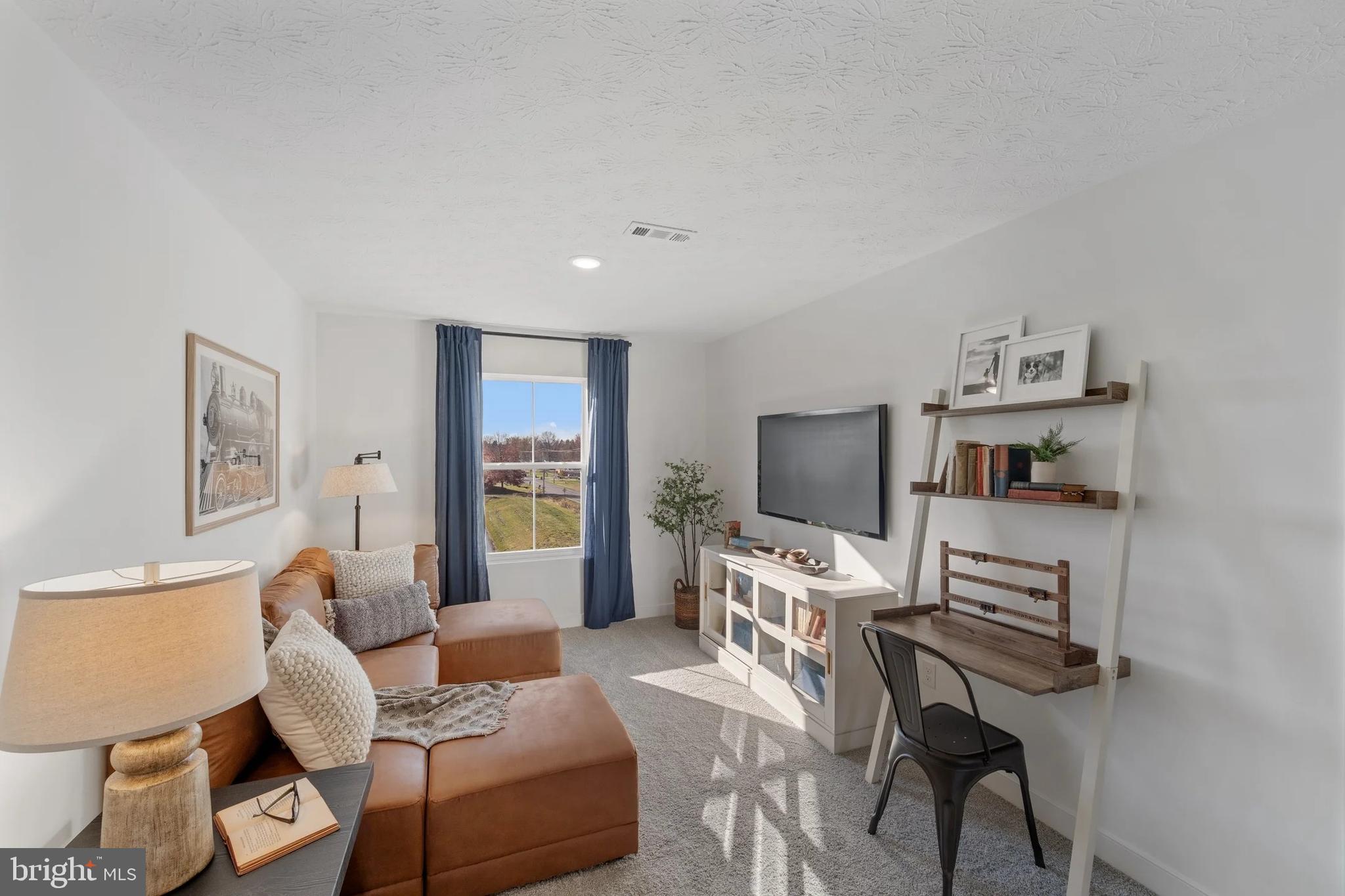 HUNTWELL WEST - Residential