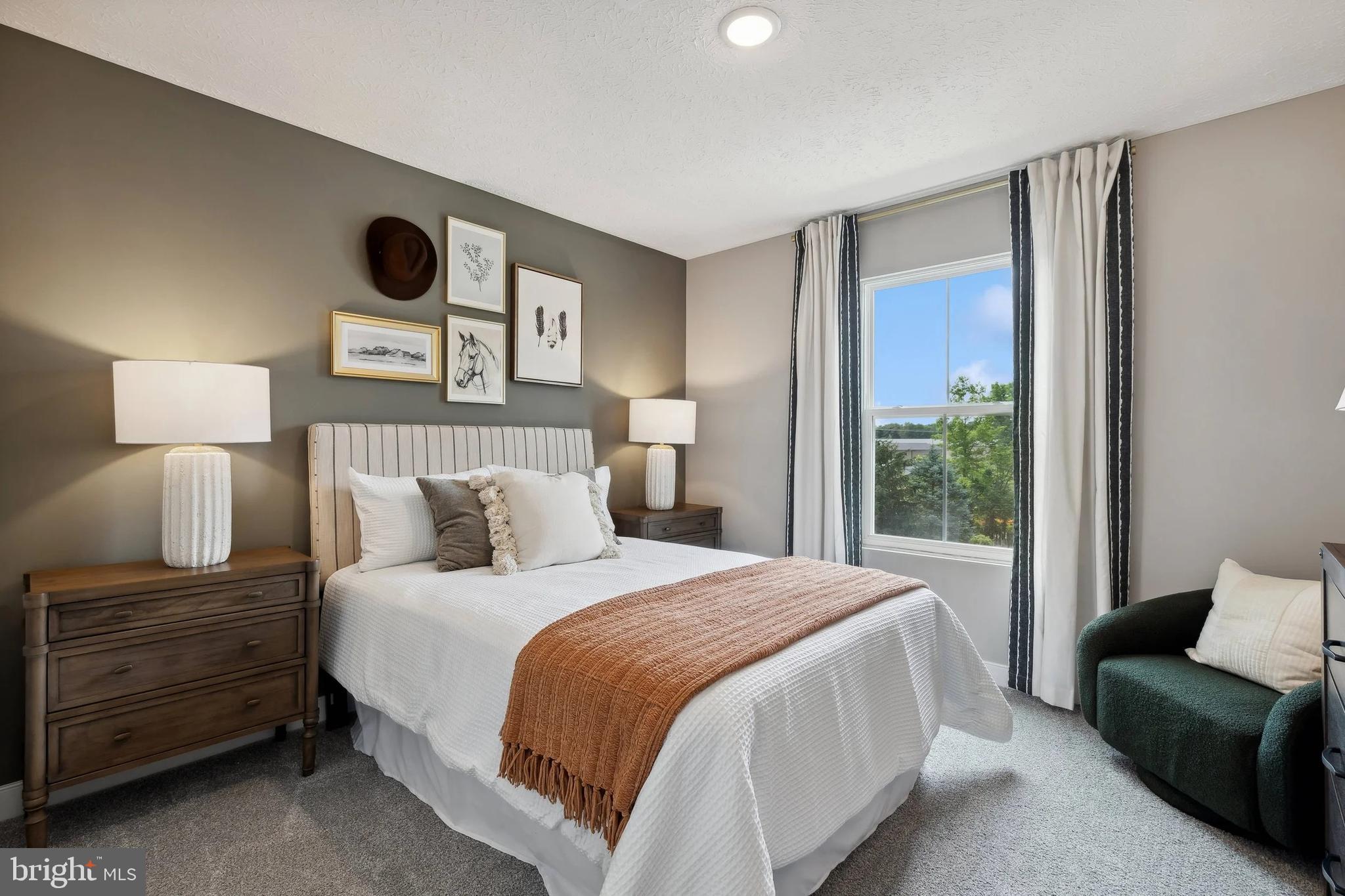 HUNTWELL WEST - Residential