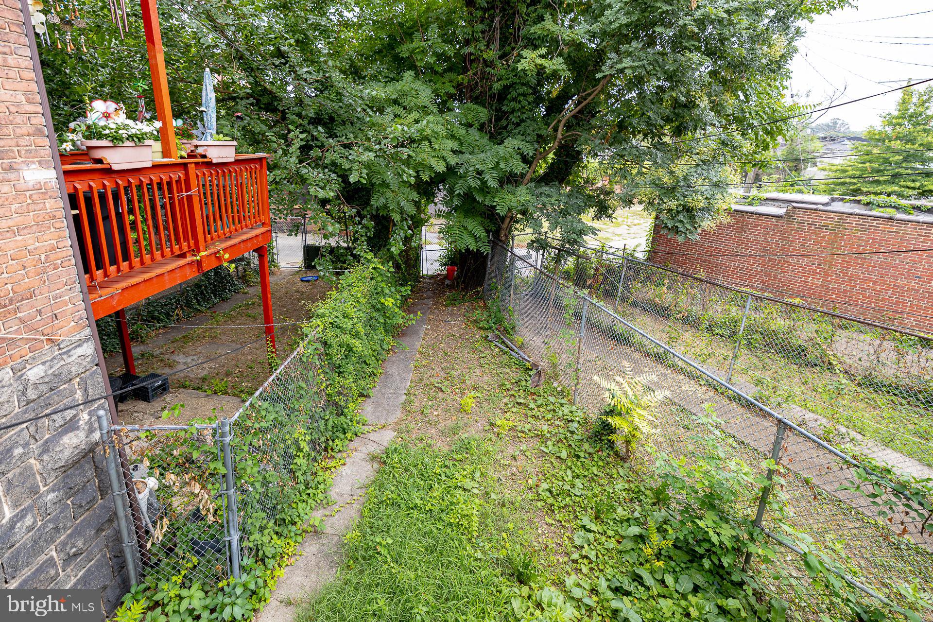 EAST BALTIMORE MIDWAY - Residential