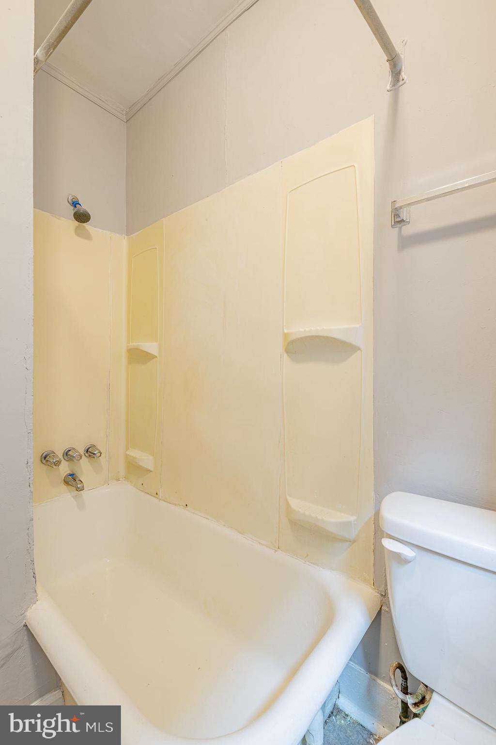 EAST BALTIMORE MIDWAY - Residential