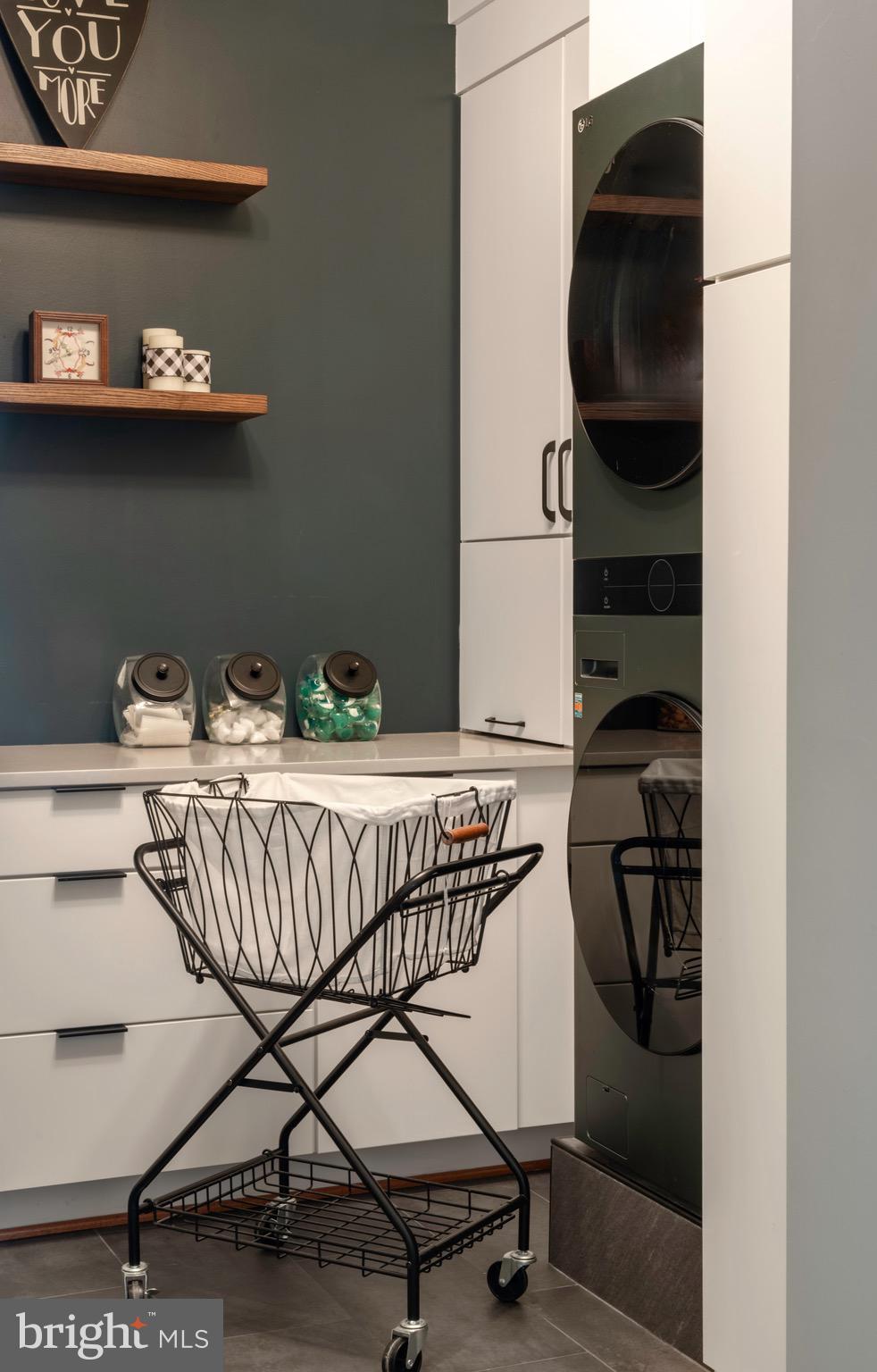 BROOKSIDE - Residential