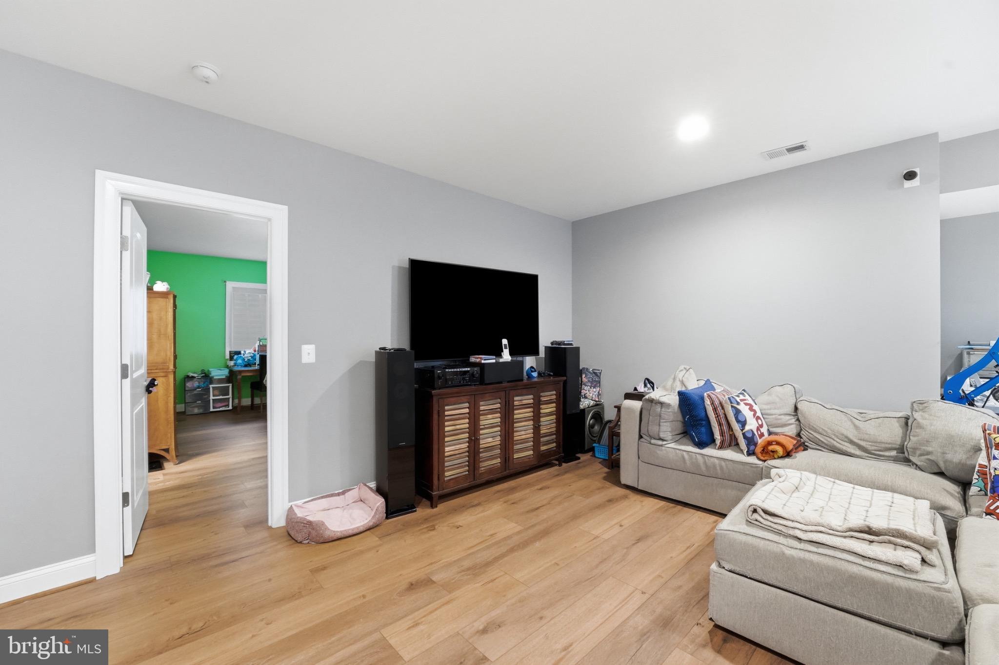 BROOKSIDE - Residential