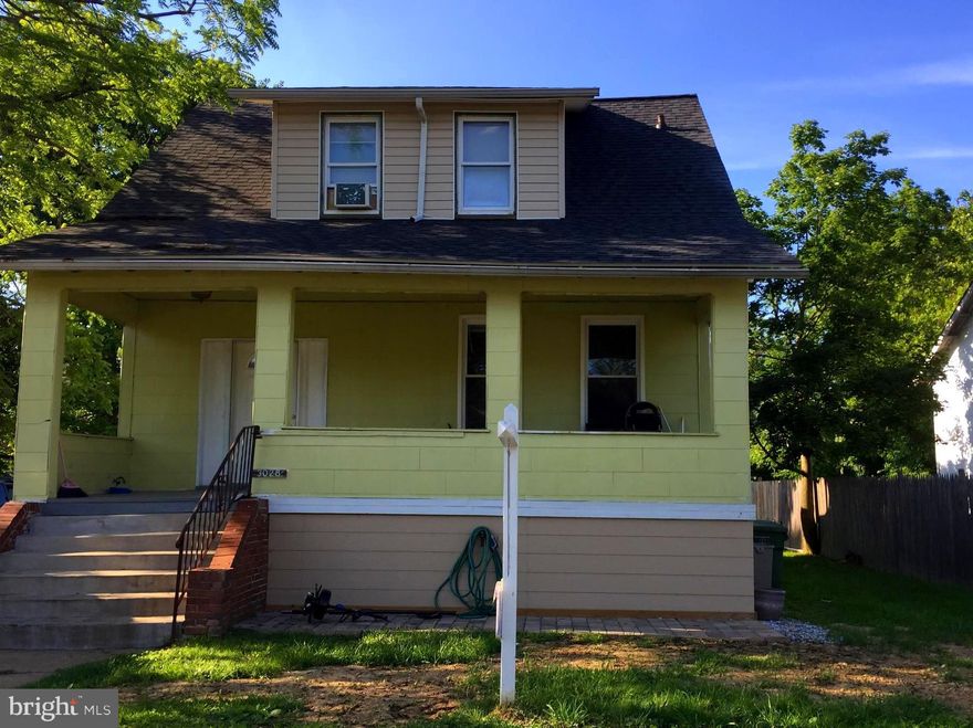 Price to Sell. Updated kitchen 2016, Colonial property, extremely clean 4 bedrooms and 2 bathrooms, partially finished basement, lots of upgrades. It will not last long!  Come to see with your own eyes. Convenience location to main express ways. Sold As Is.