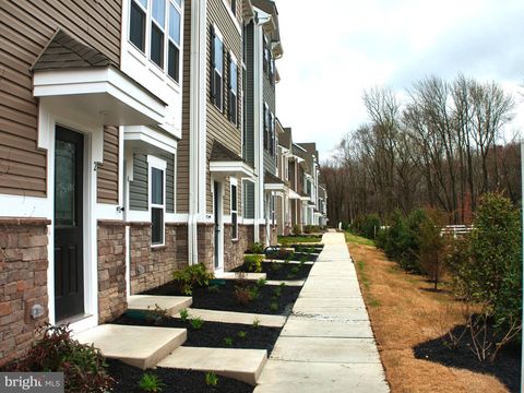 Townhouse For Rent - 2 Sidney Lane<br/> STRATFORD, NJ 08084