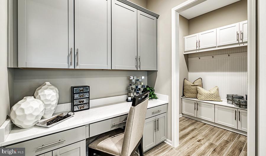 ELMWOOD FARM - Residential