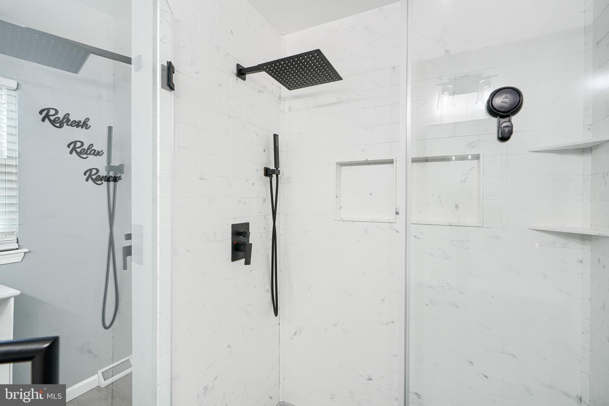 FOREST LAKES - Residential