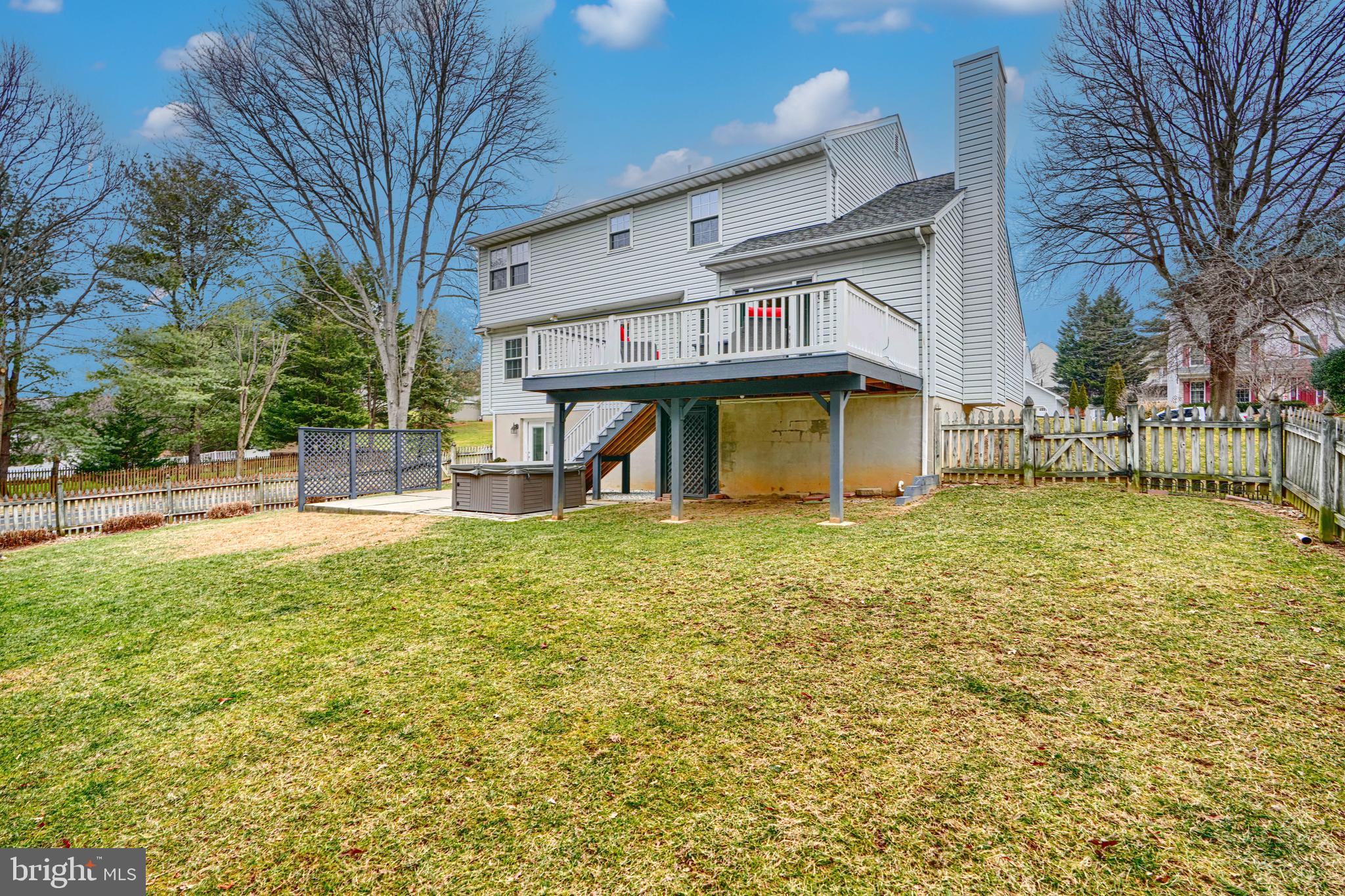 FOREST LAKES - Residential