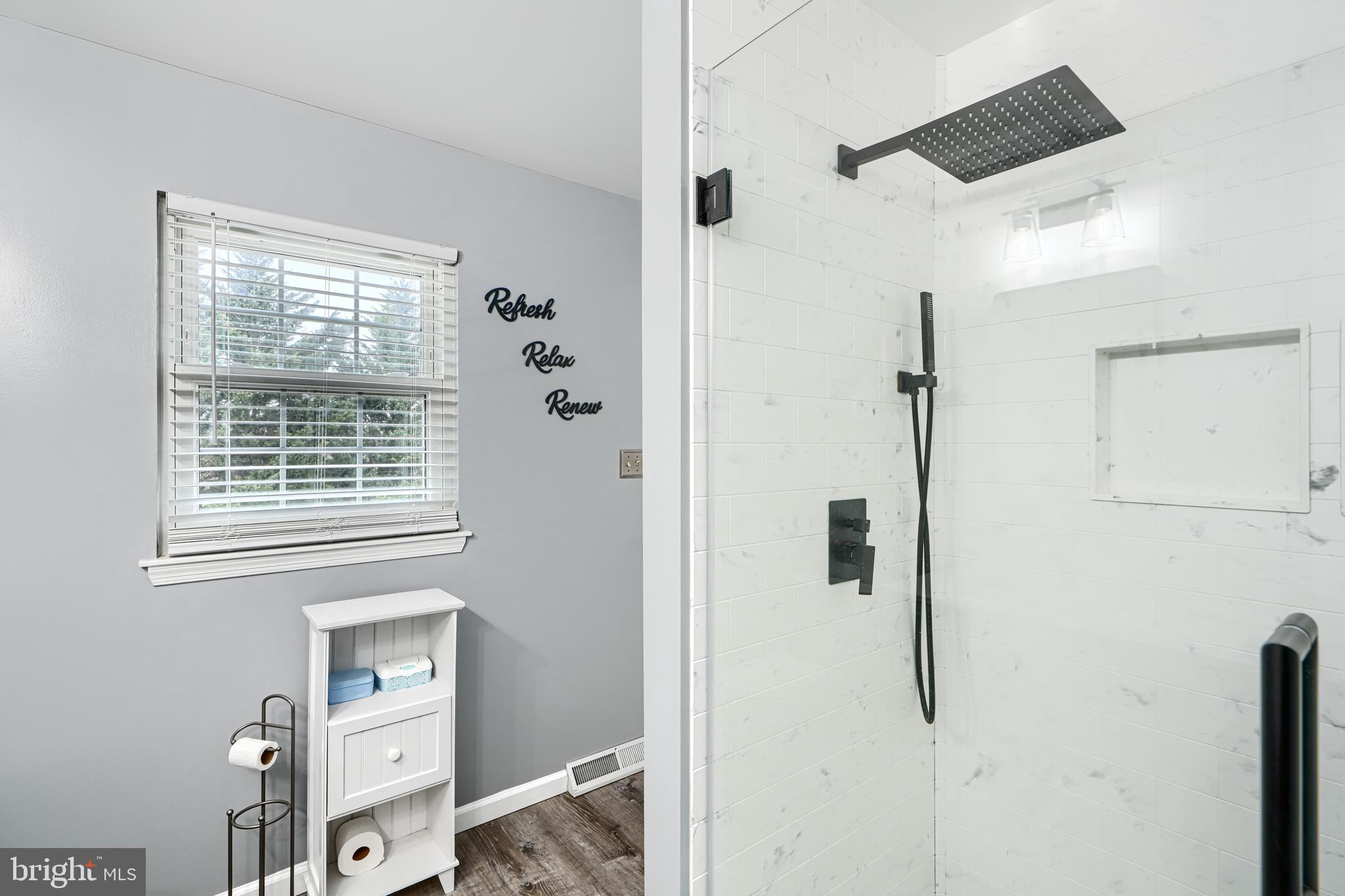 FOREST LAKES - Residential