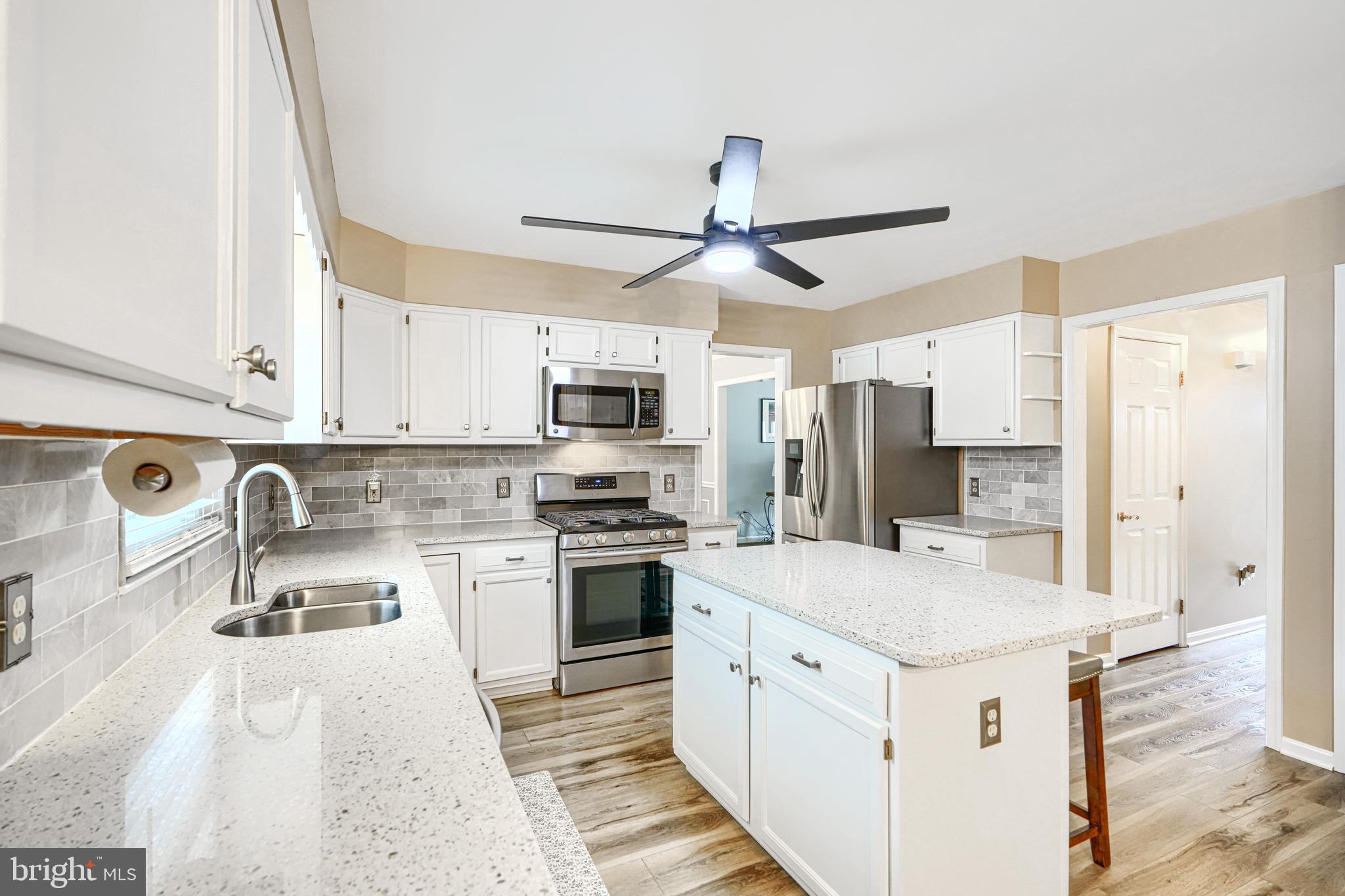 FOREST LAKES - Residential