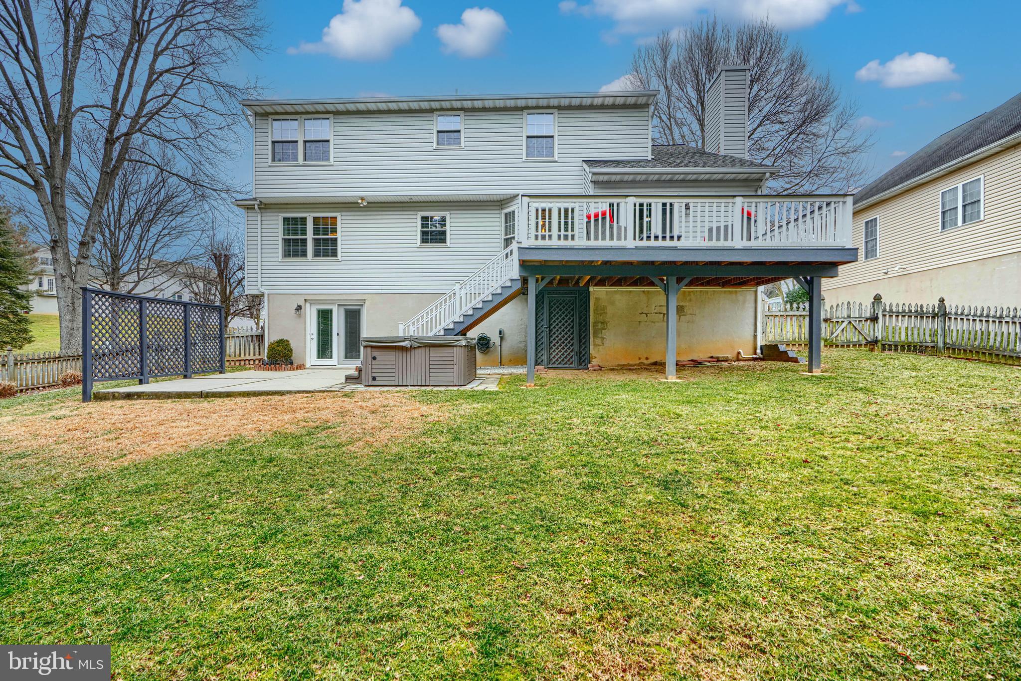 FOREST LAKES - Residential