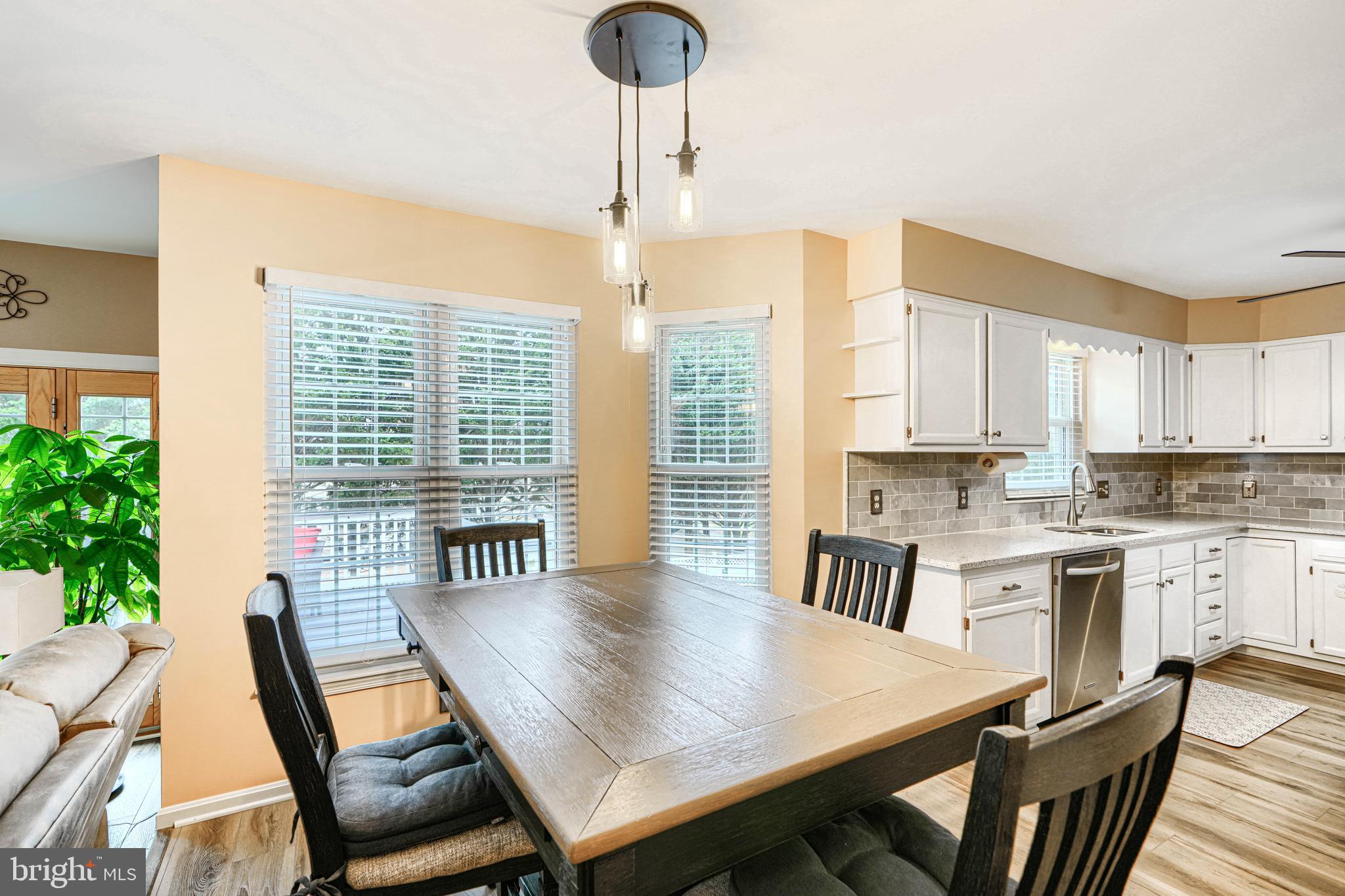 FOREST LAKES - Residential