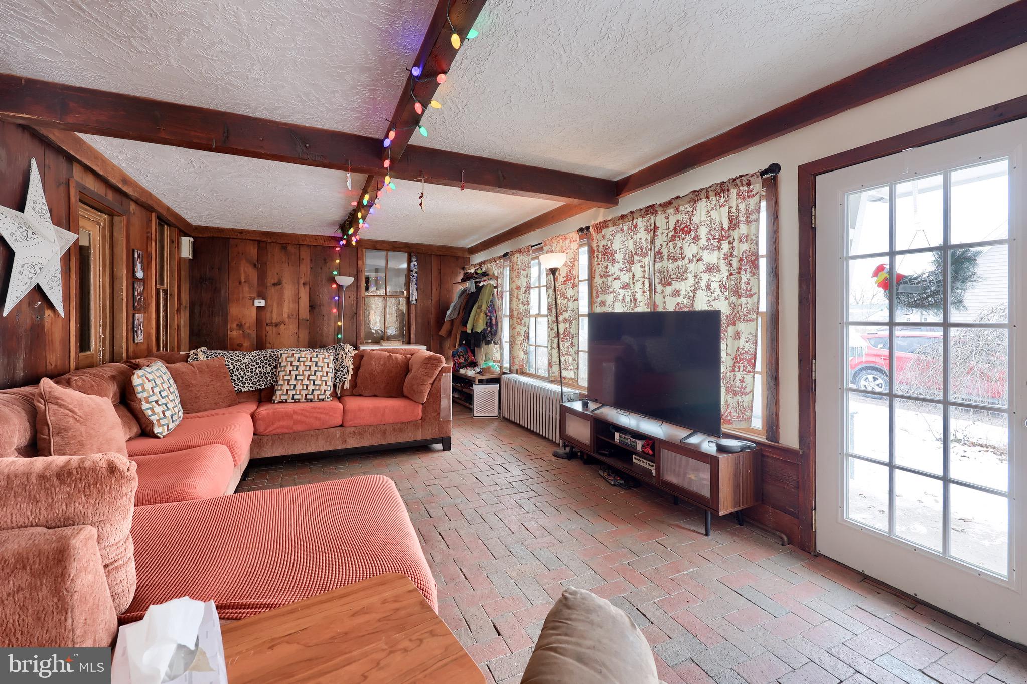 KRALLTOWN - Residential