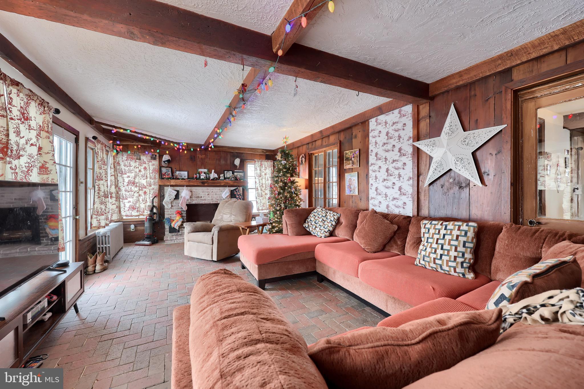 KRALLTOWN - Residential