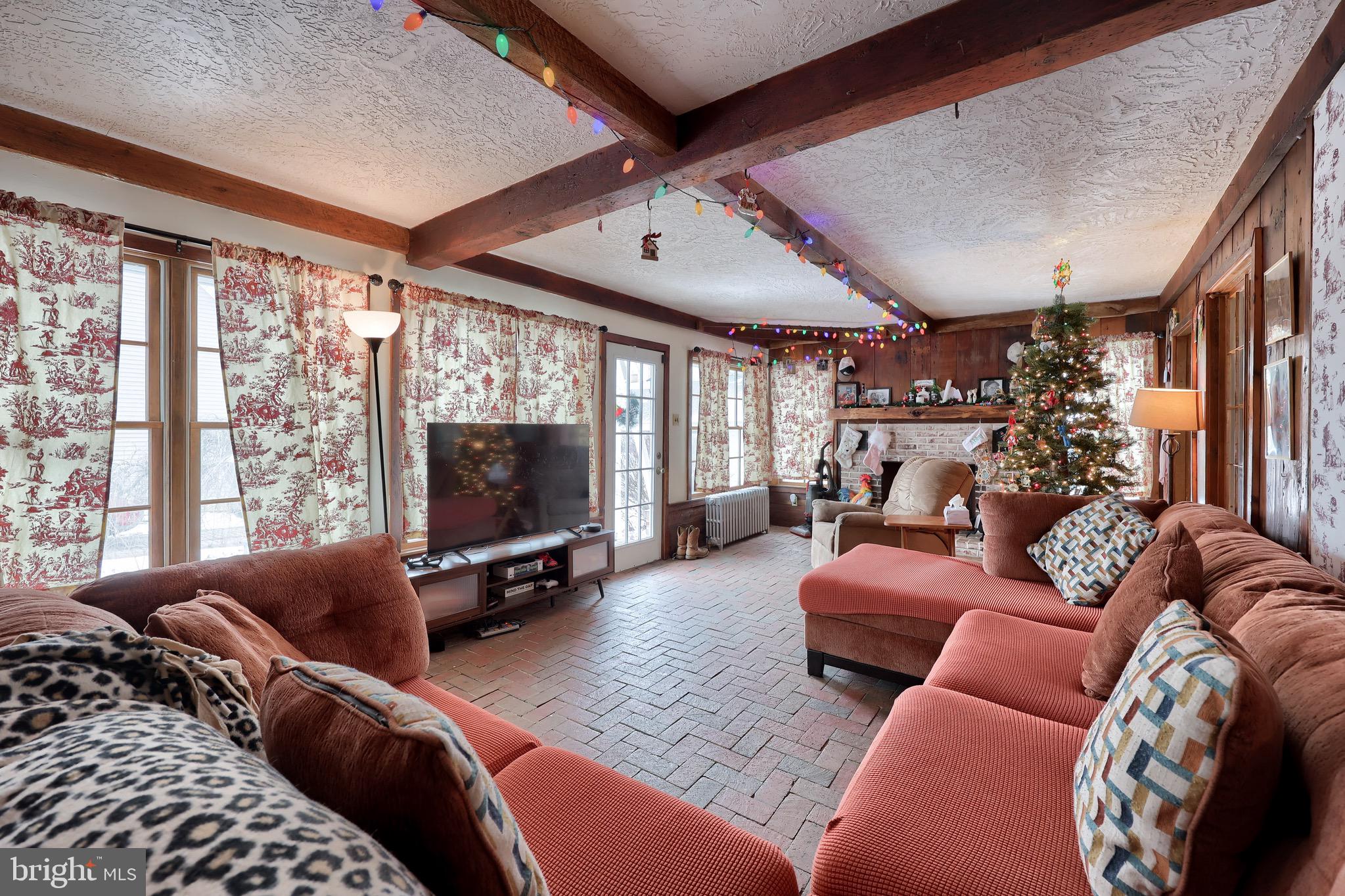 KRALLTOWN - Residential